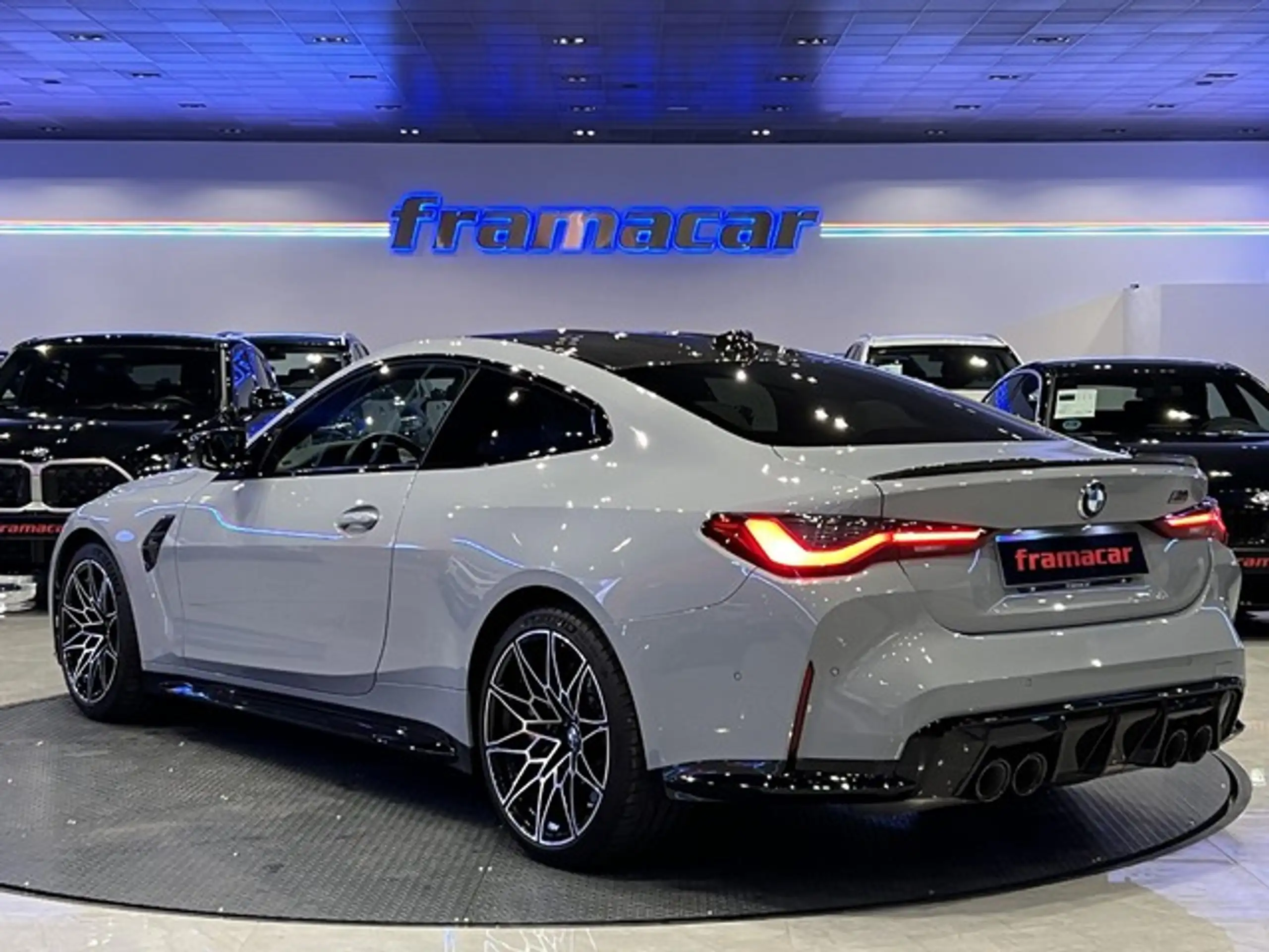 BMW - M4