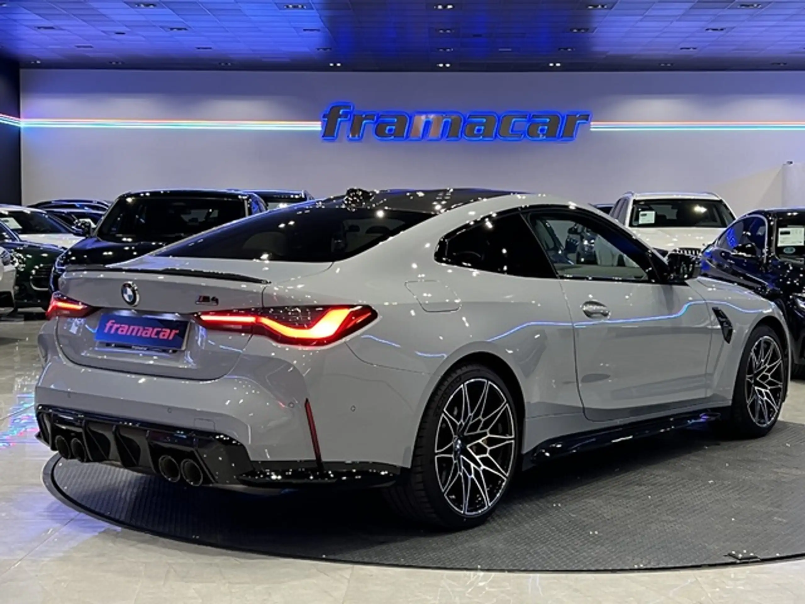 BMW - M4