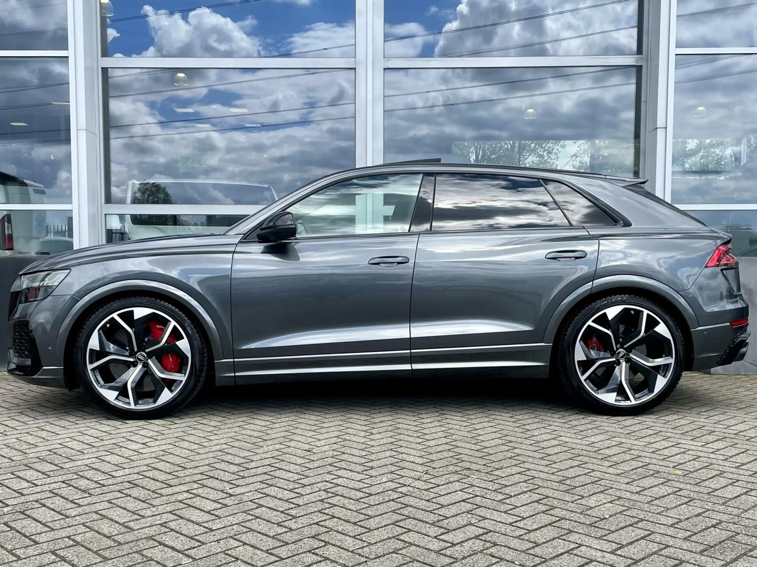 Audi - RS Q8