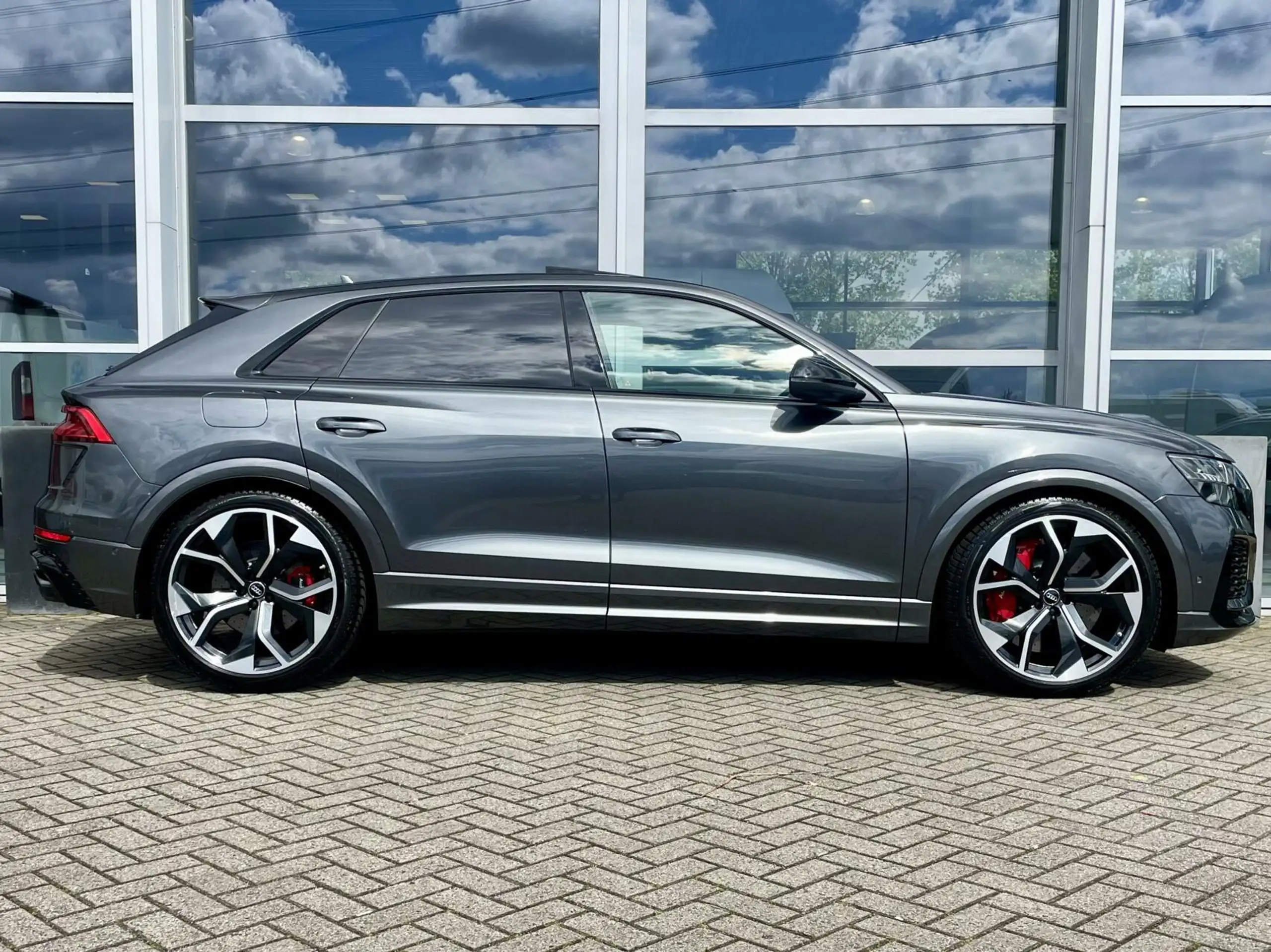 Audi - RS Q8