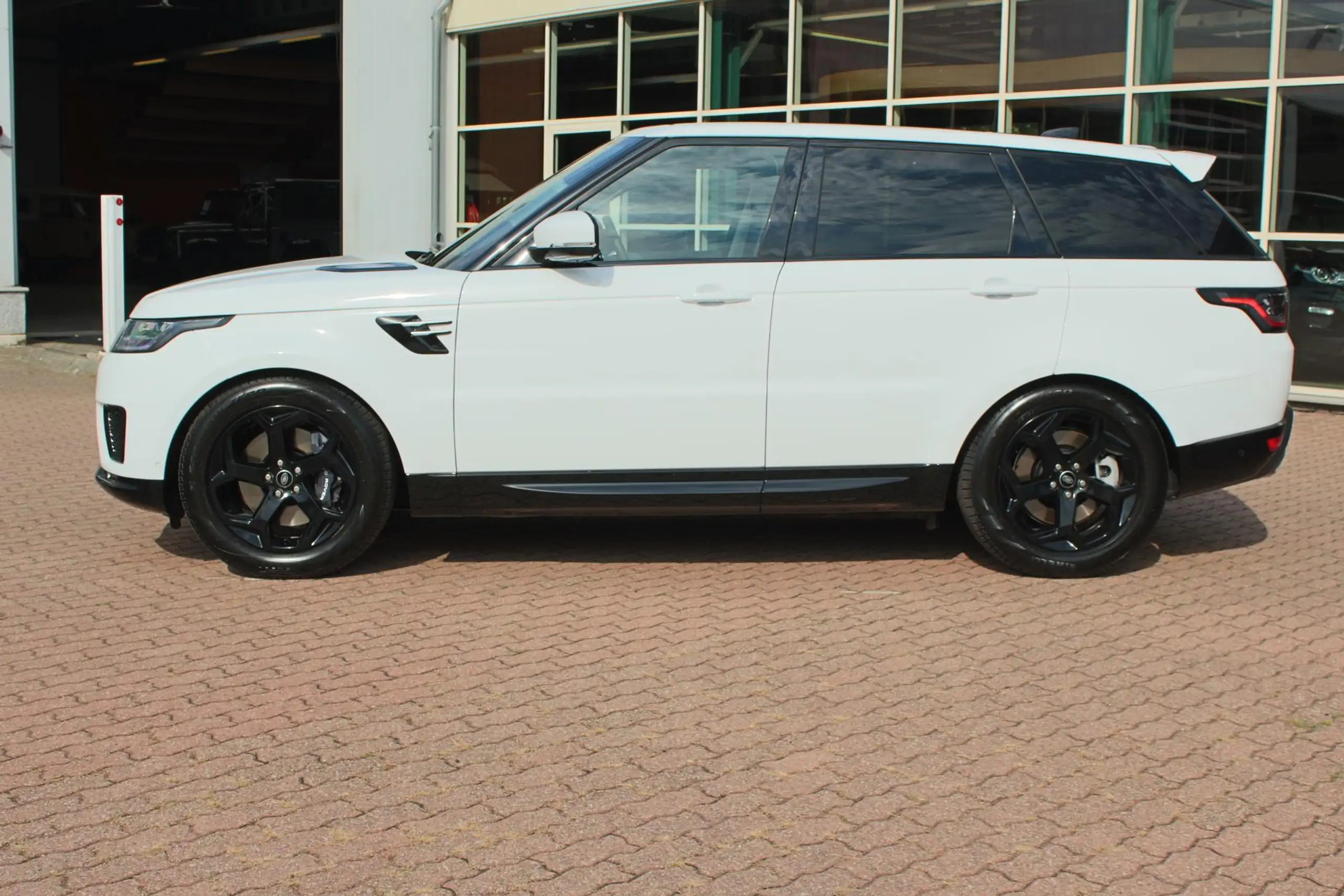 Land Rover - Range Rover Sport