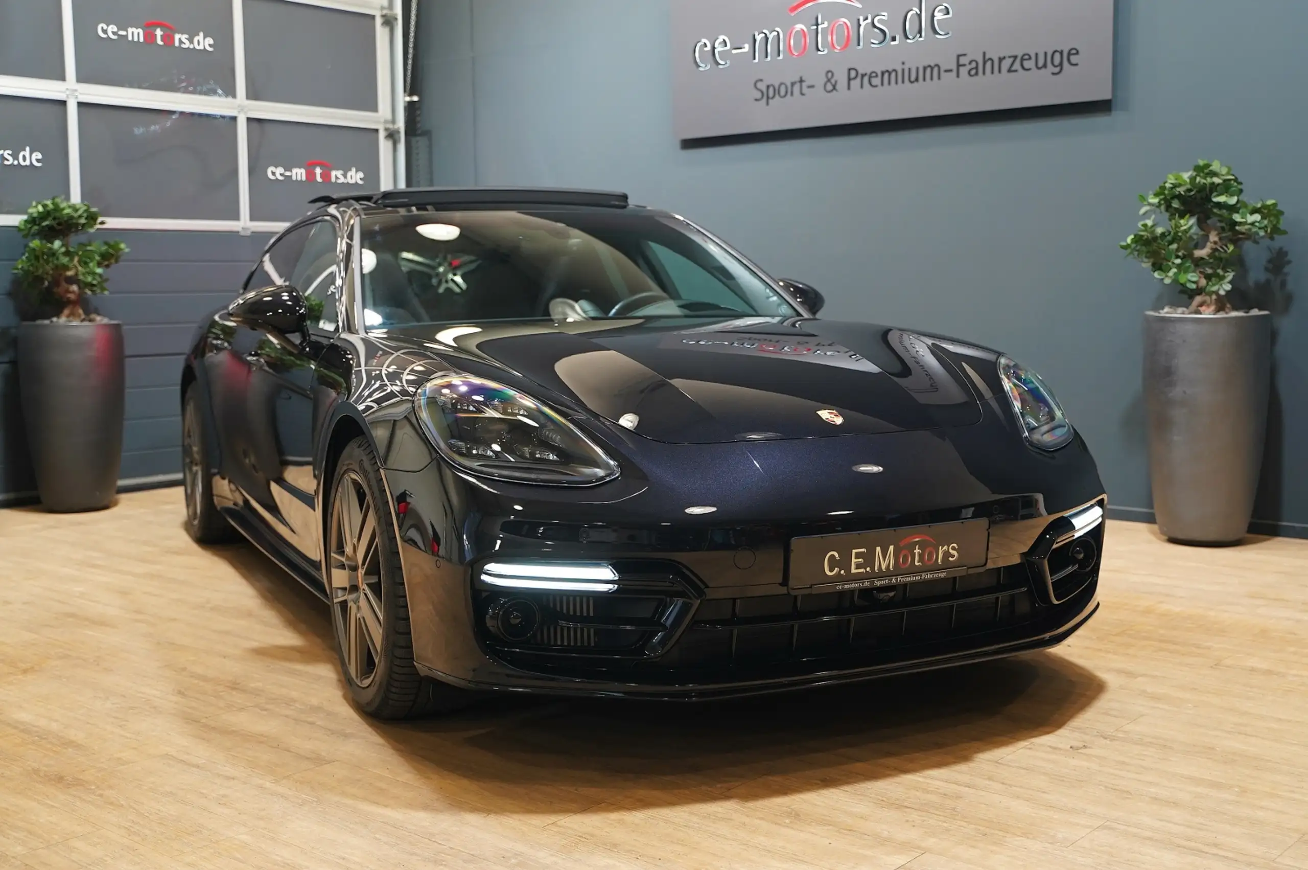 Porsche - Panamera