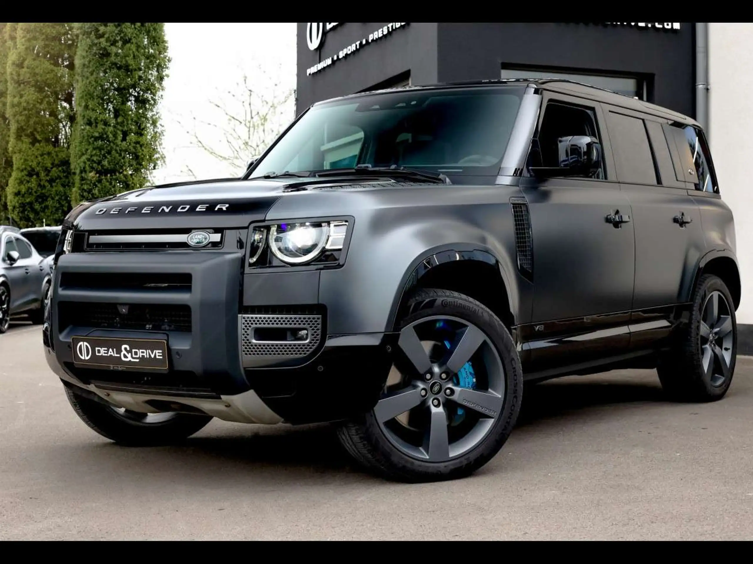 Land Rover Defender 2021