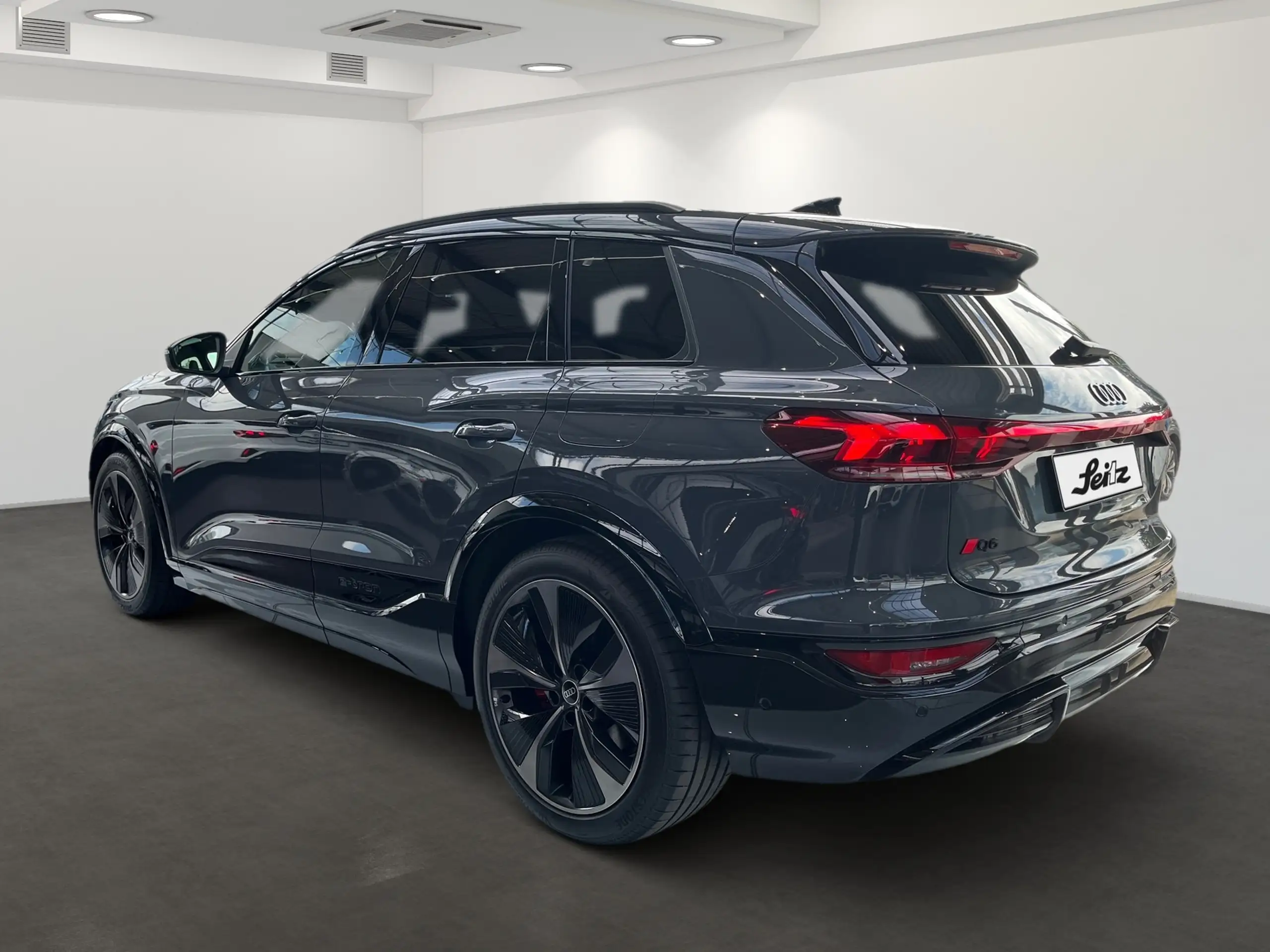 Audi - Q6