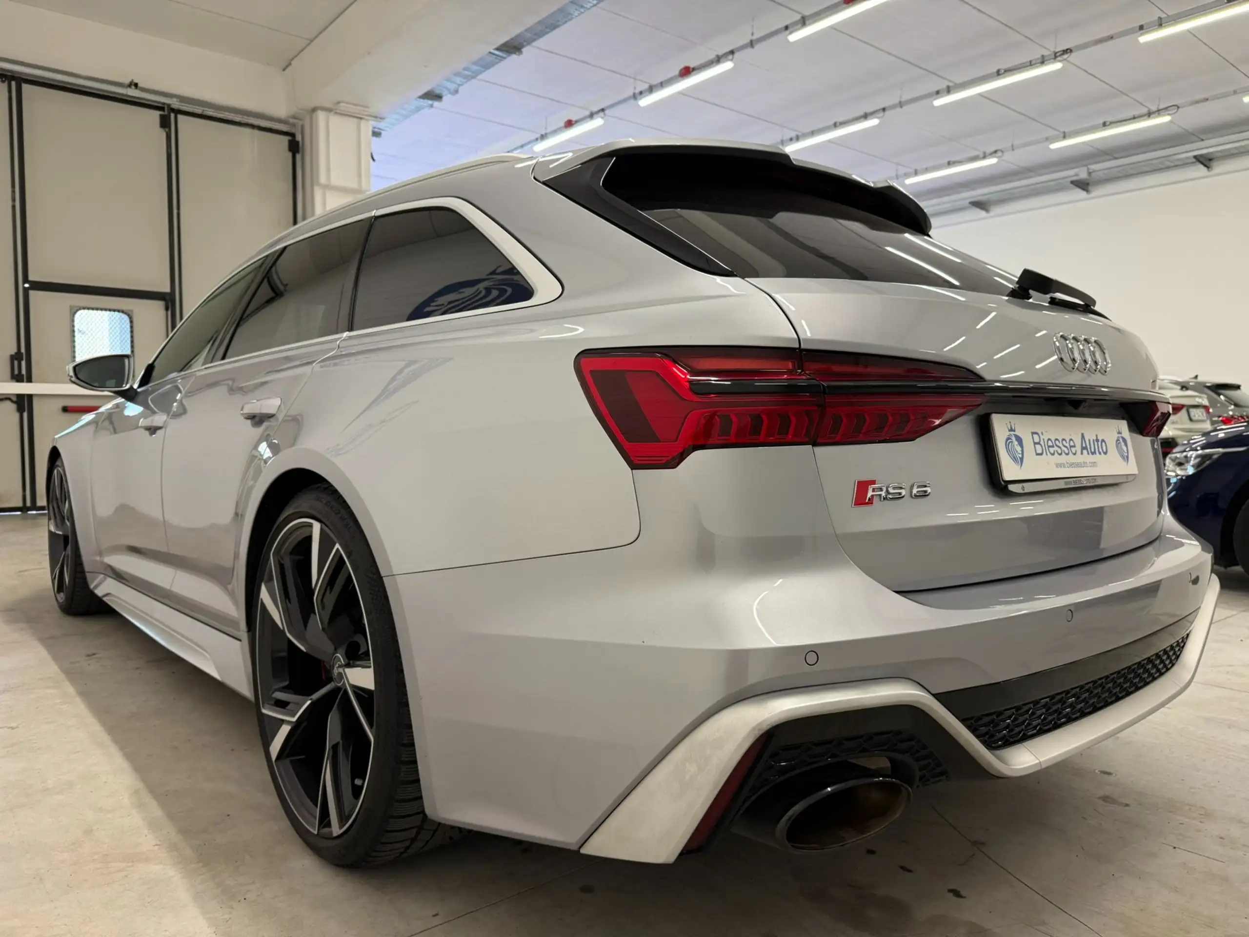 Audi - RS6