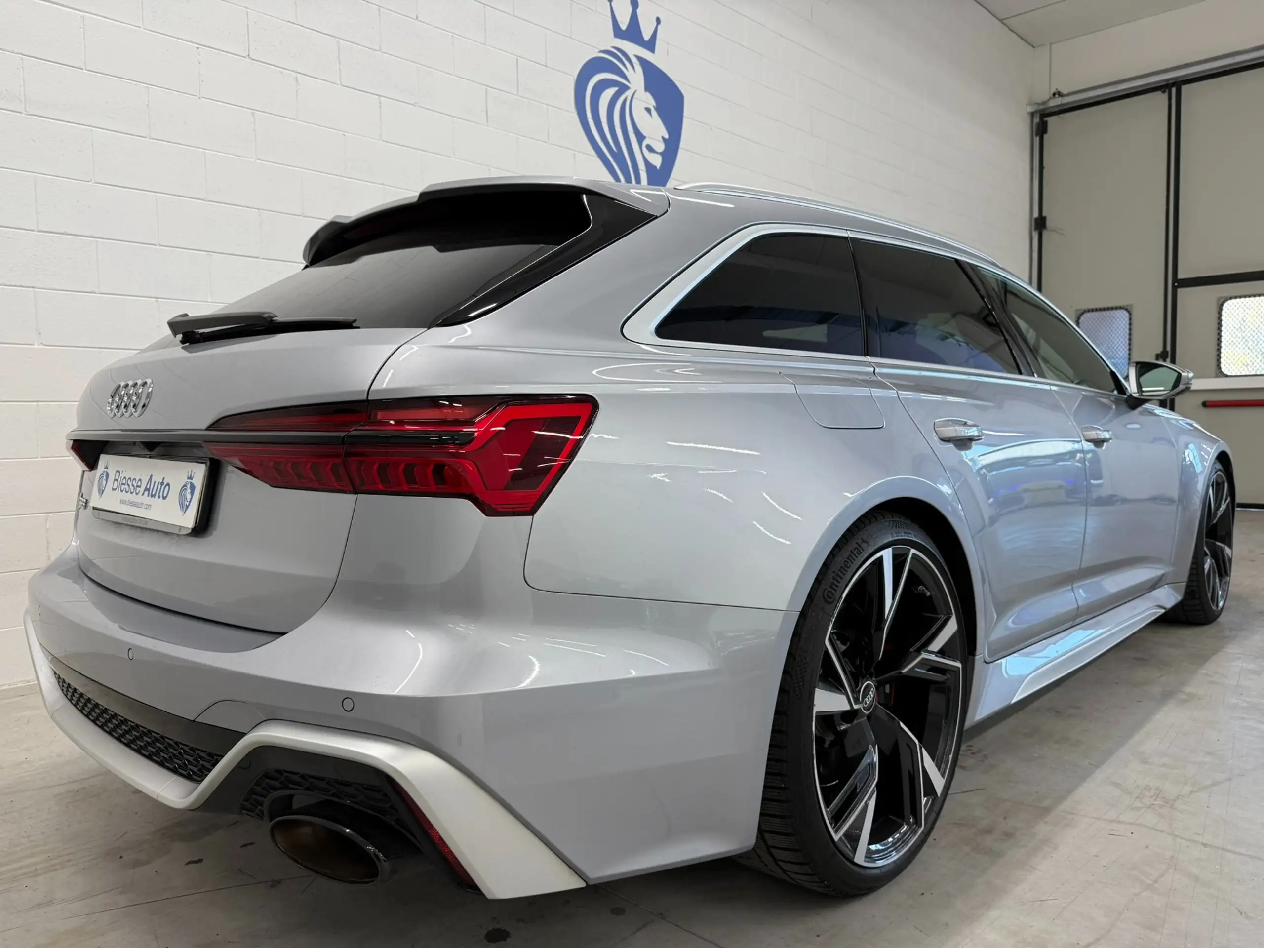 Audi - RS6