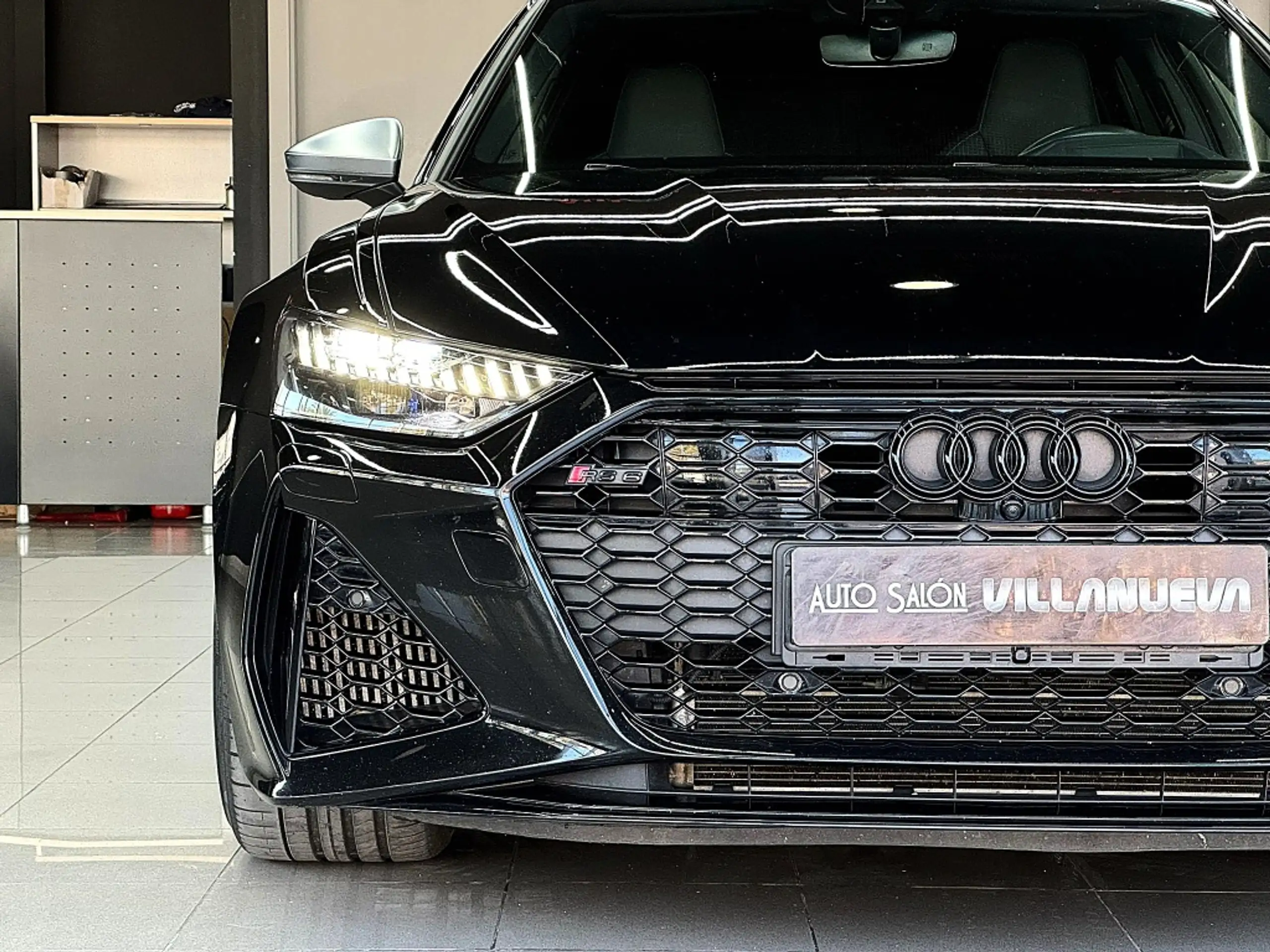 Audi - RS6