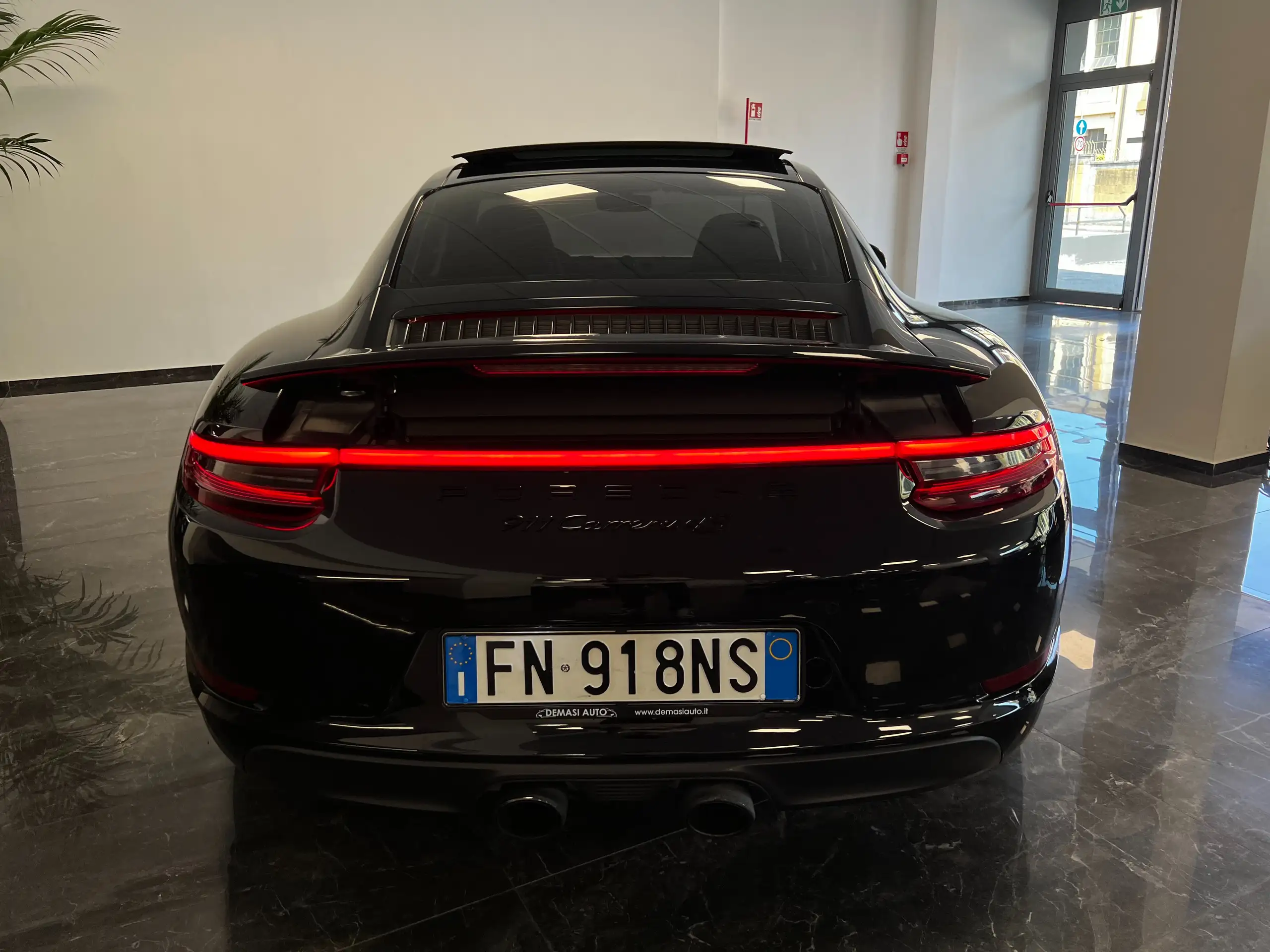 Porsche - 911