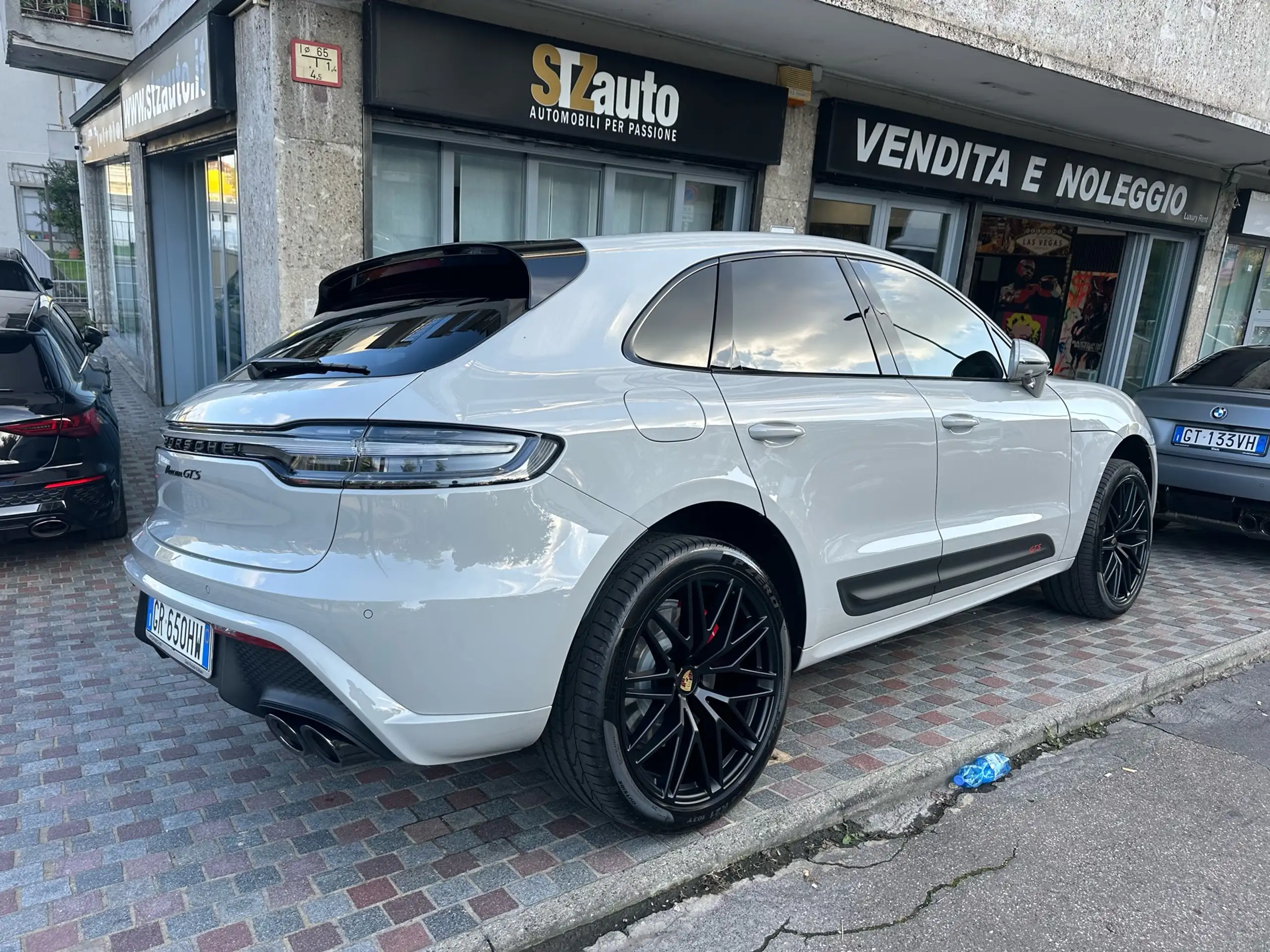 Porsche - Macan