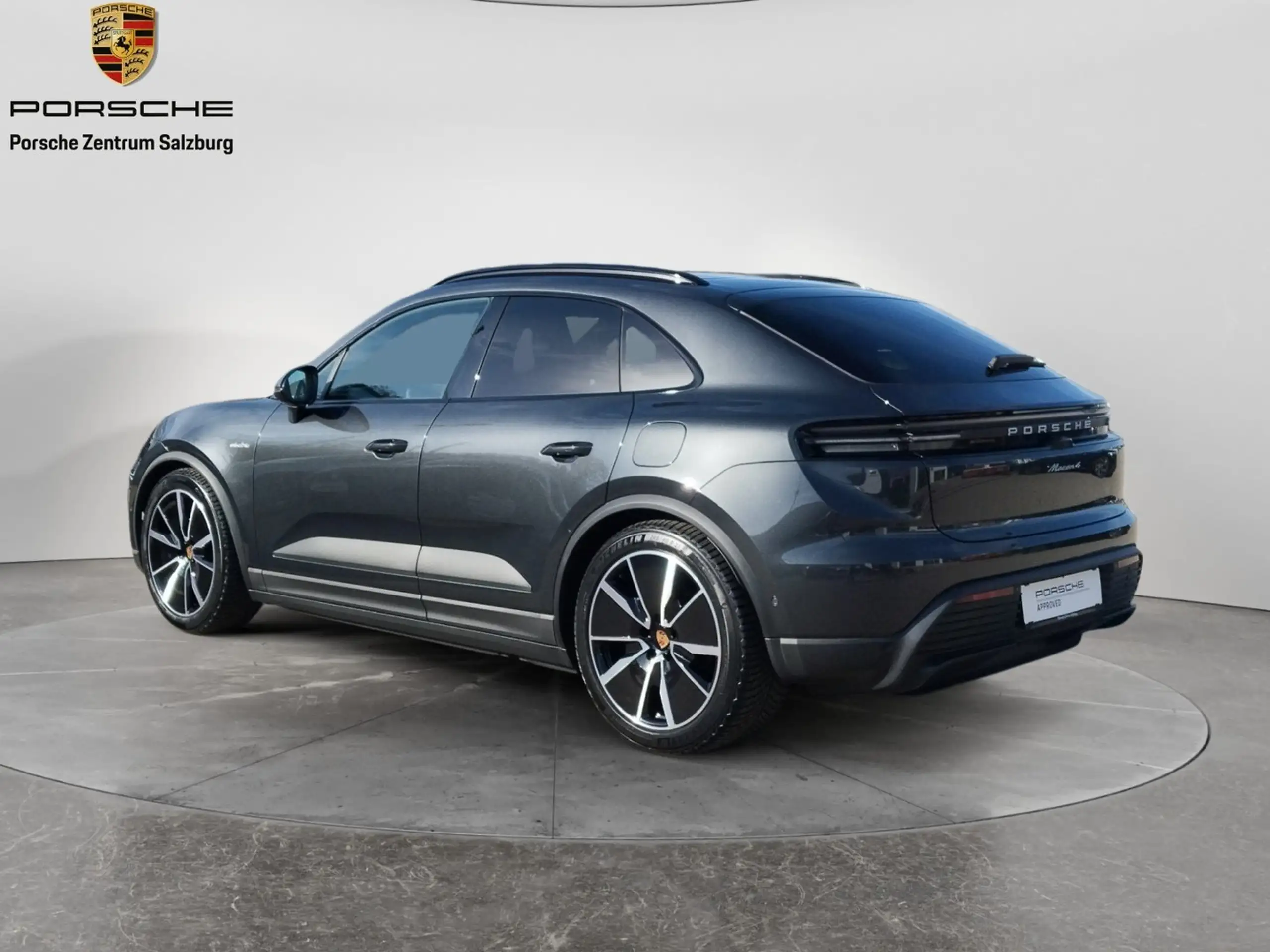 Porsche - Macan