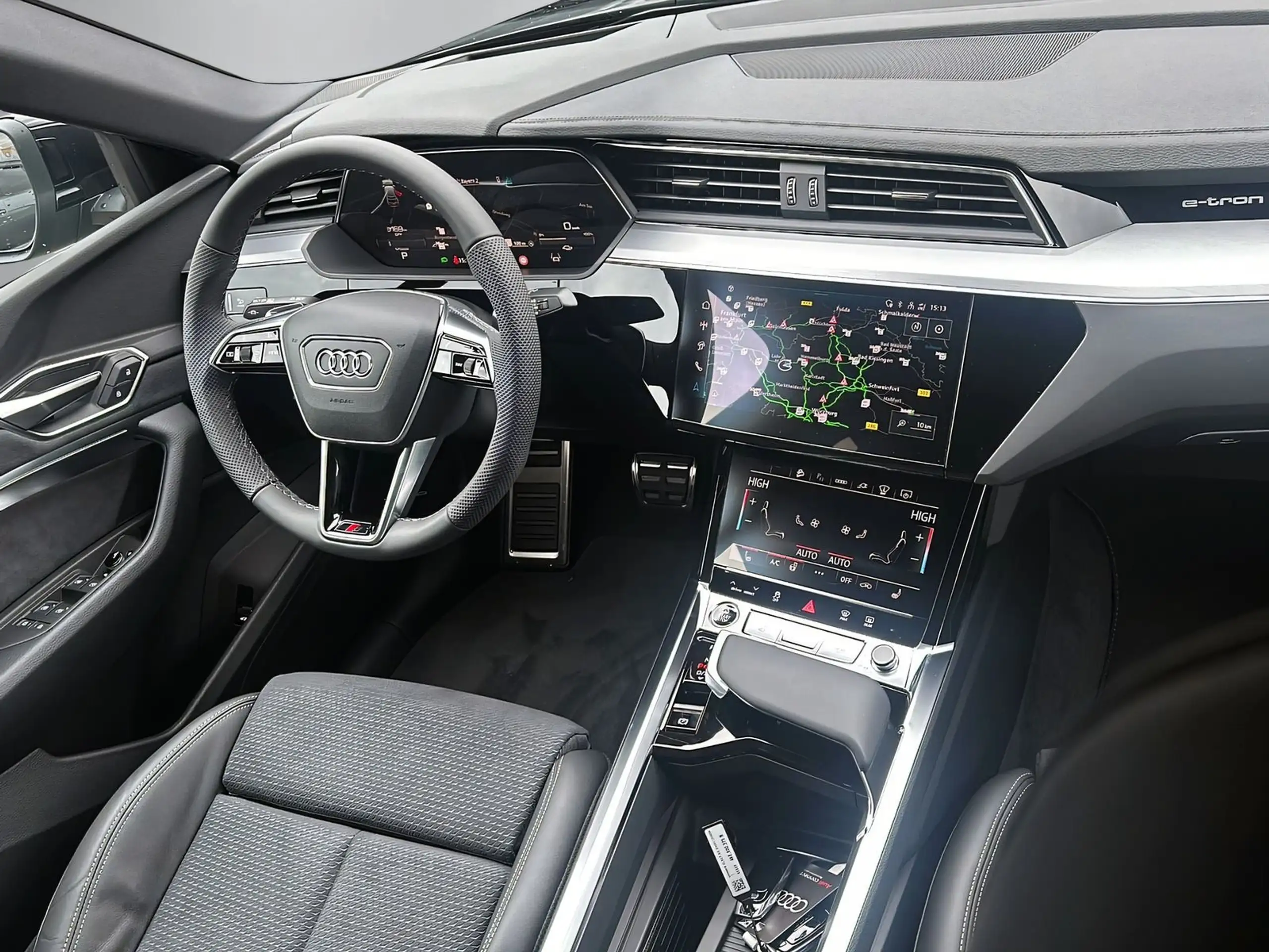 Audi - Q8