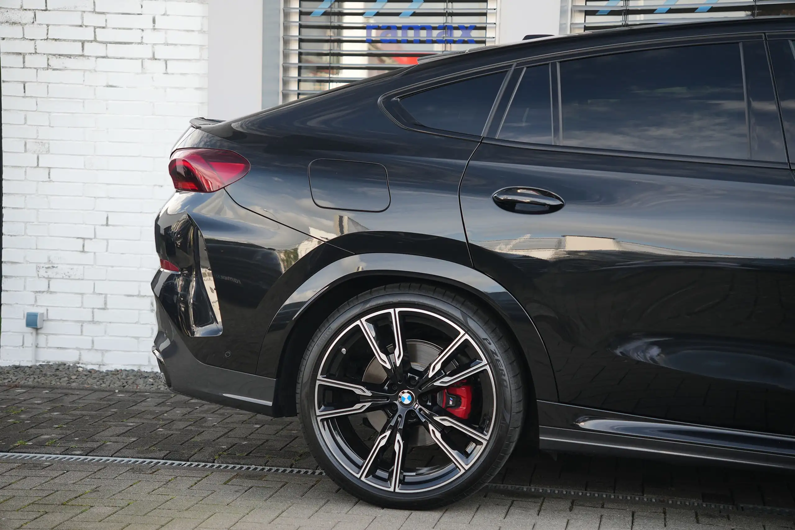 BMW - X6