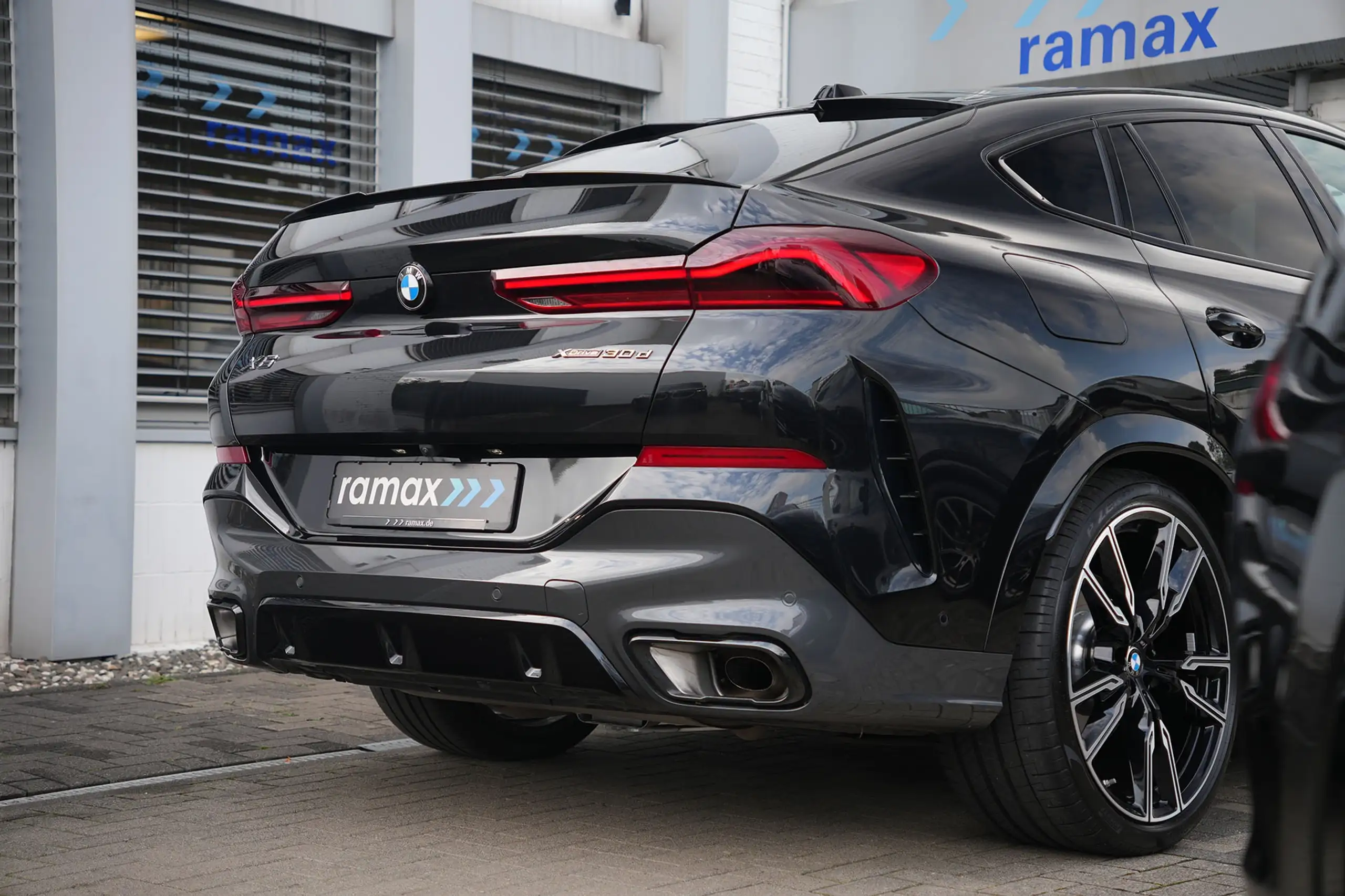 BMW - X6