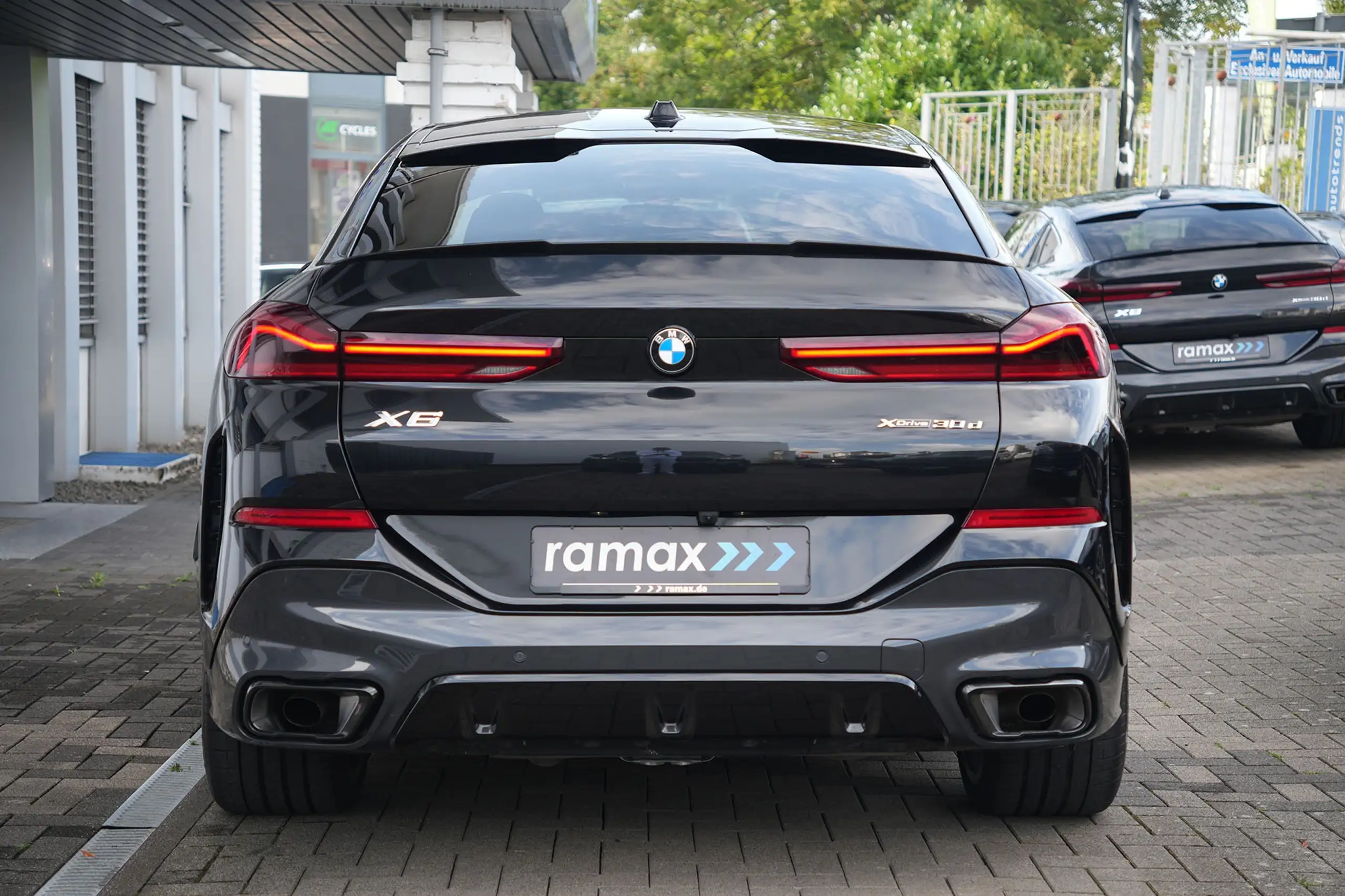 BMW - X6