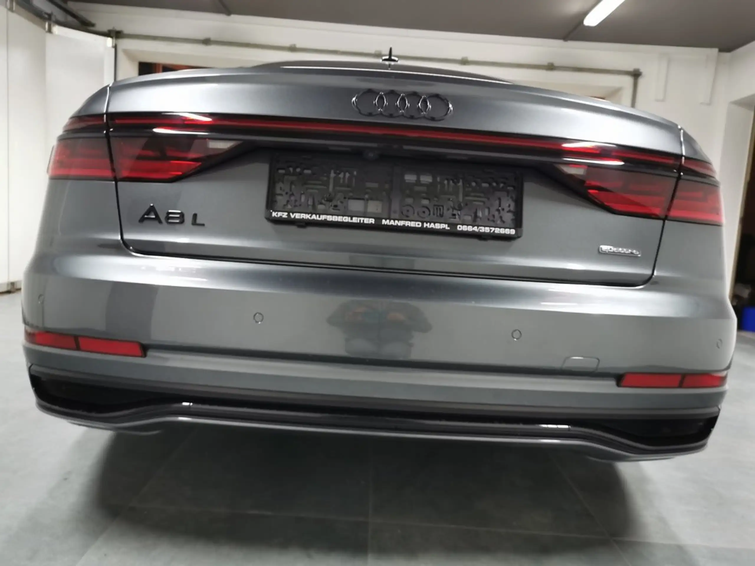 Audi - A8