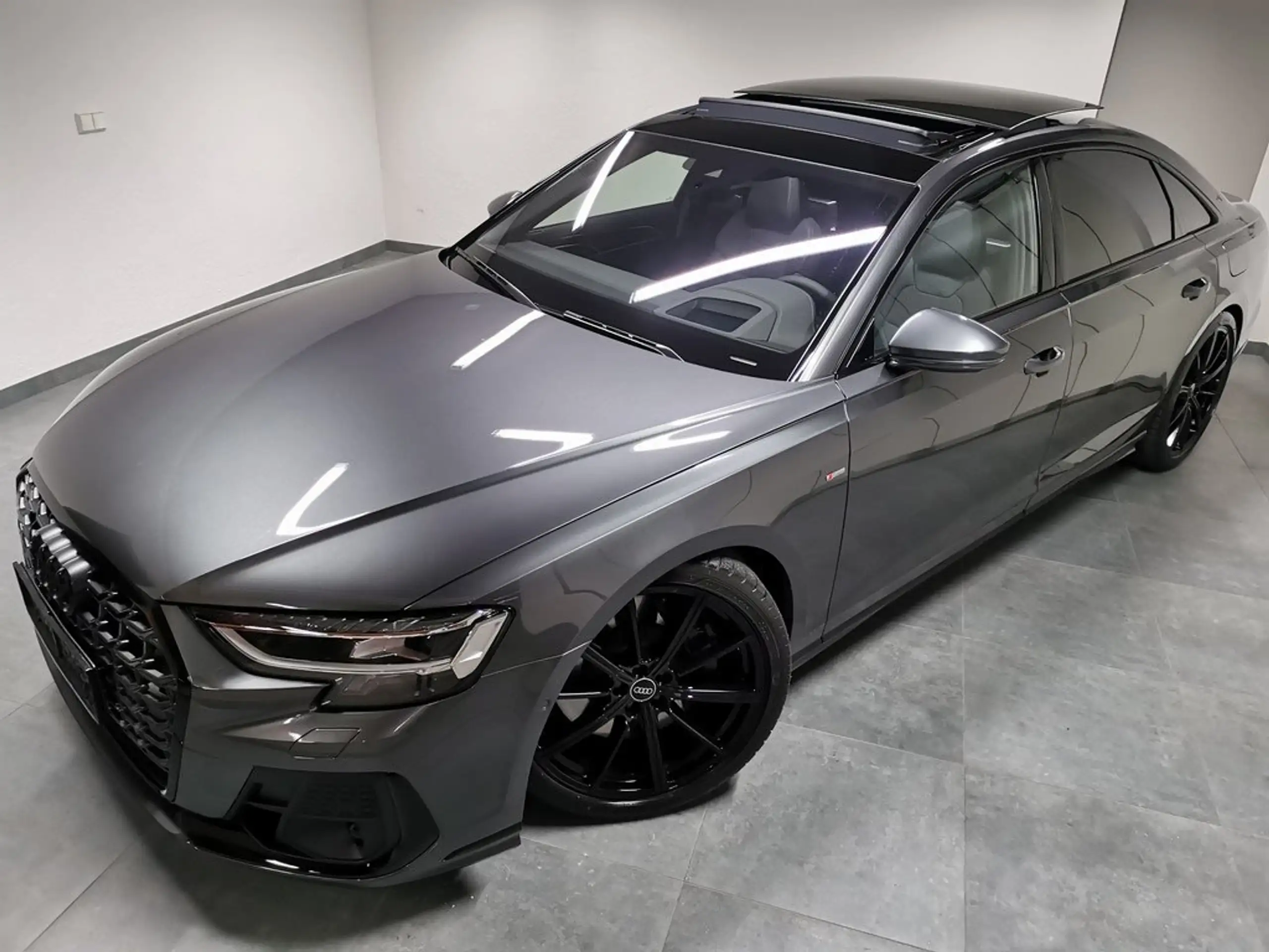 Audi - A8