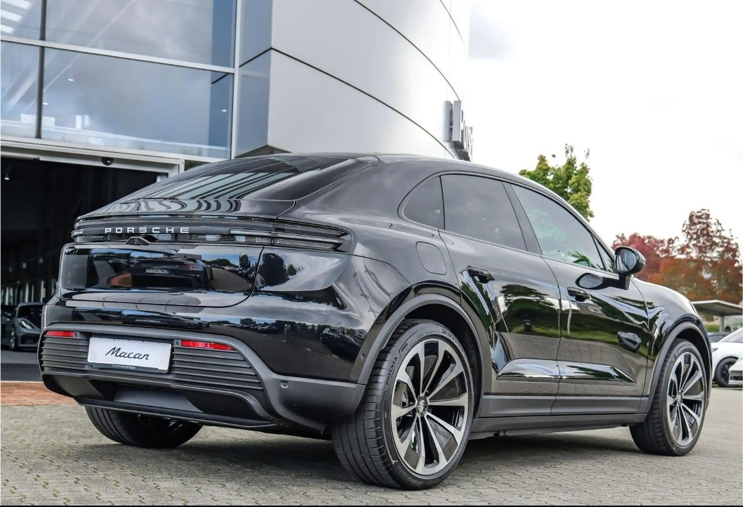 Porsche - Macan