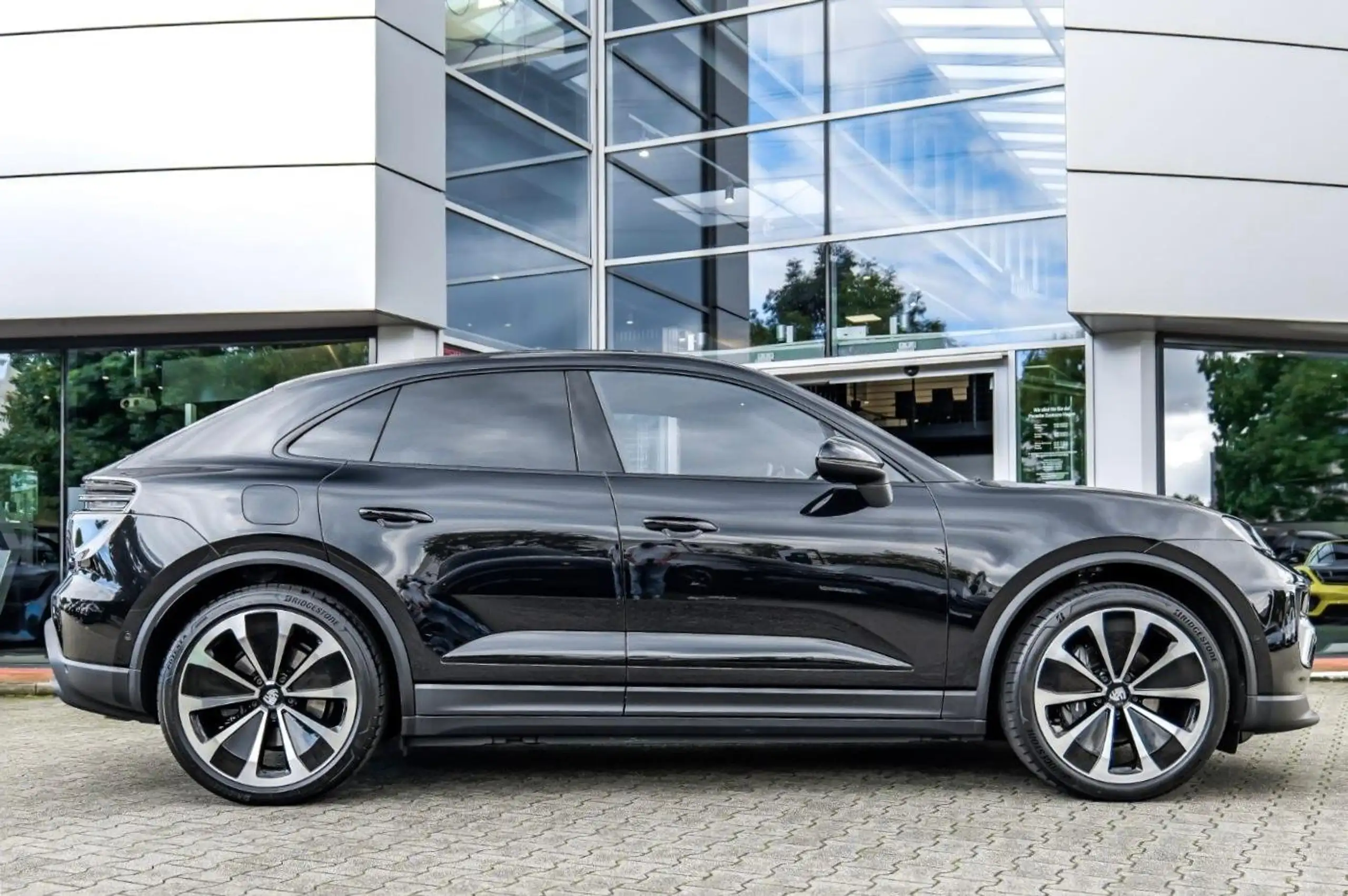 Porsche - Macan