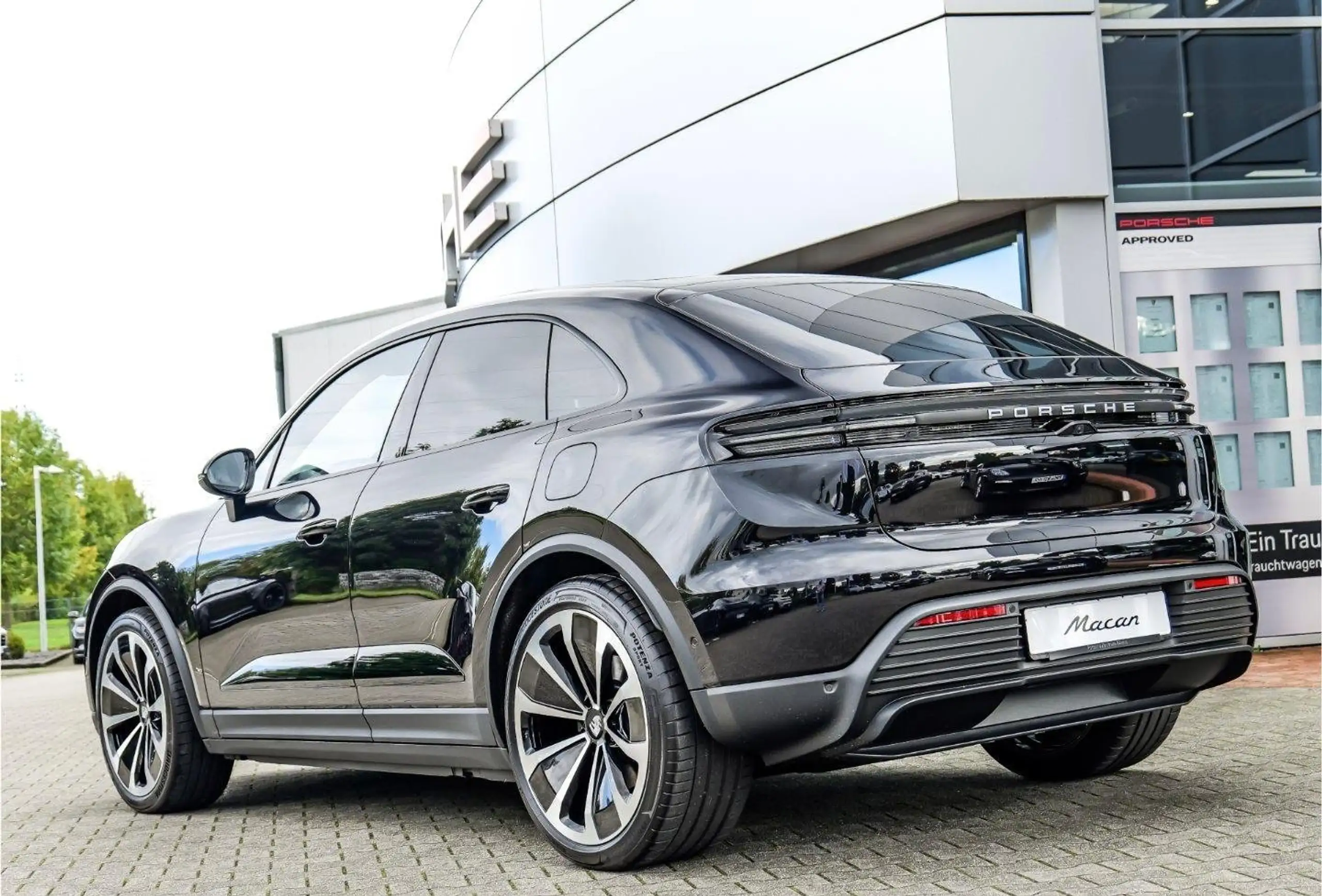 Porsche - Macan