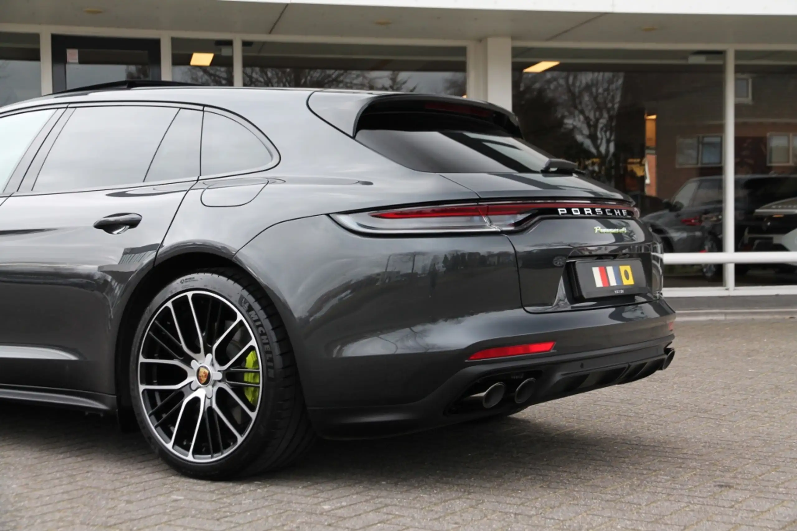 Porsche - Panamera