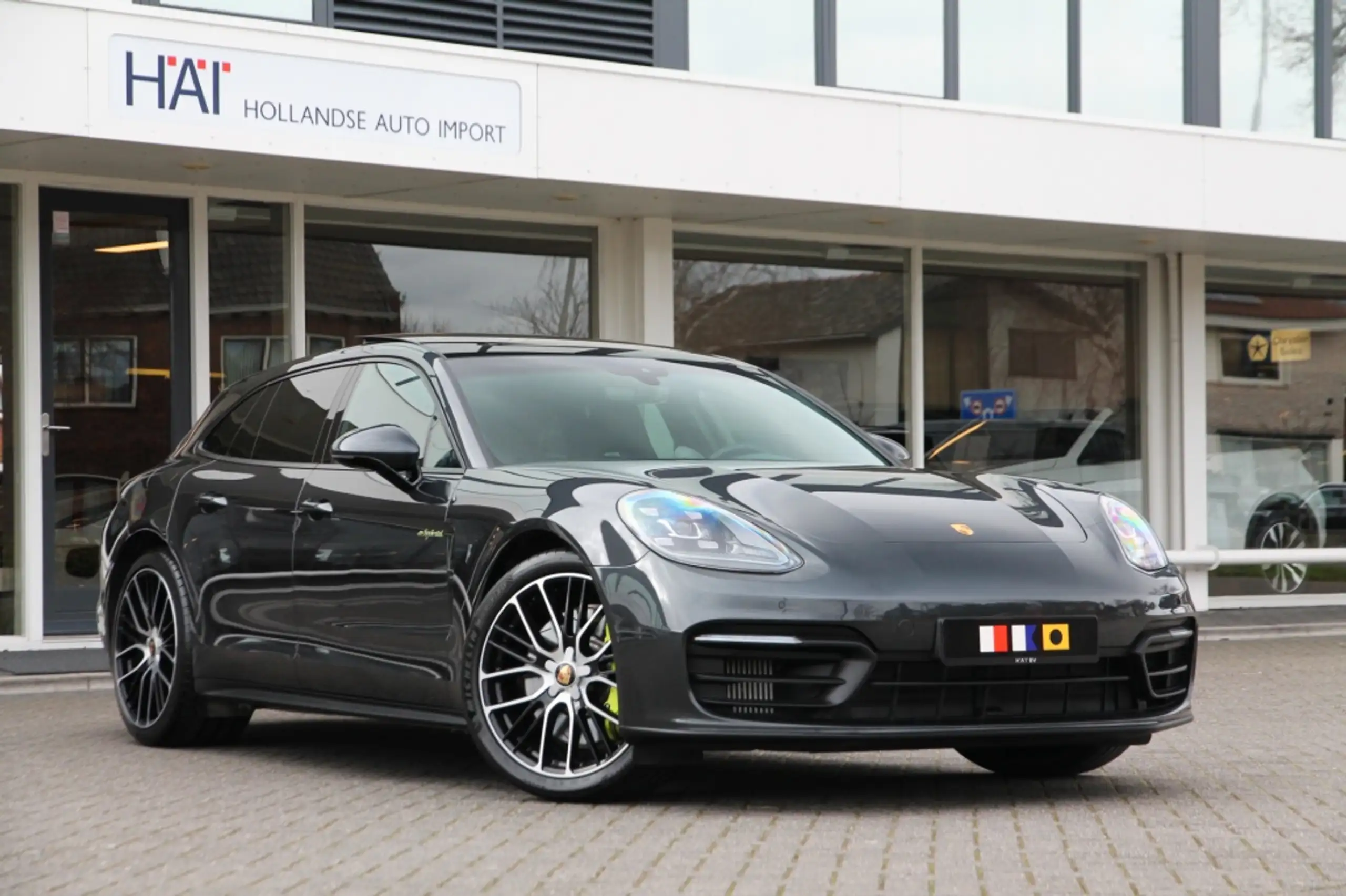 Porsche - Panamera