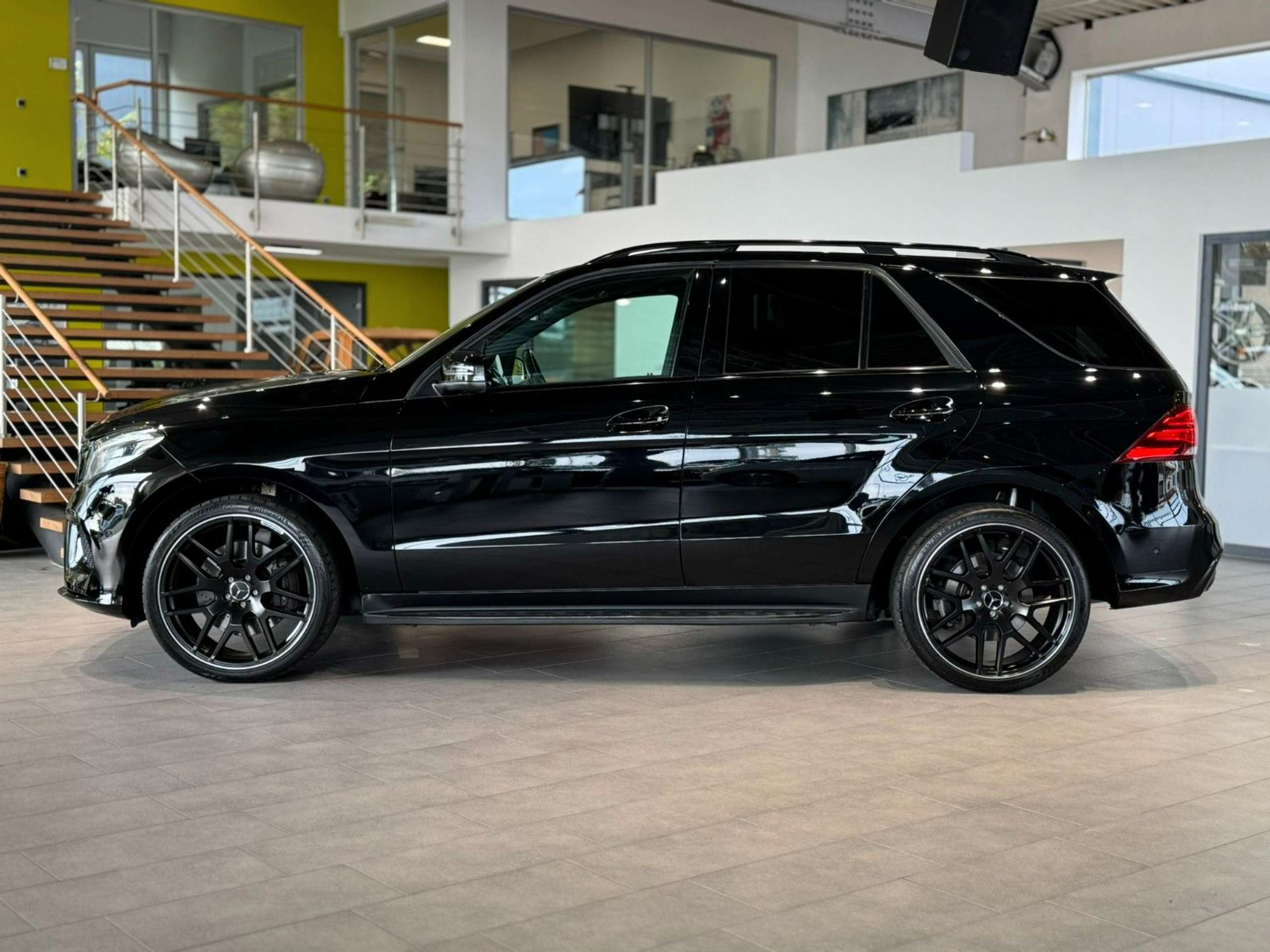 Mercedes-Benz - GLE 43 AMG