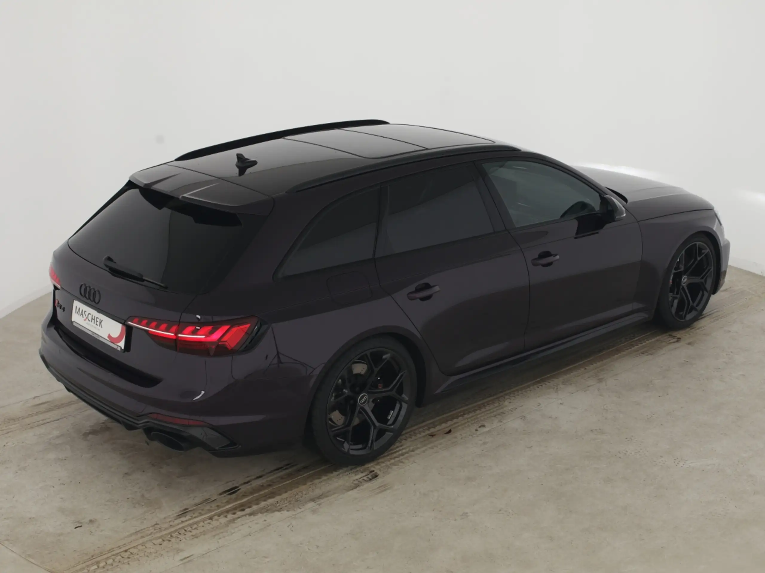 Audi - RS4