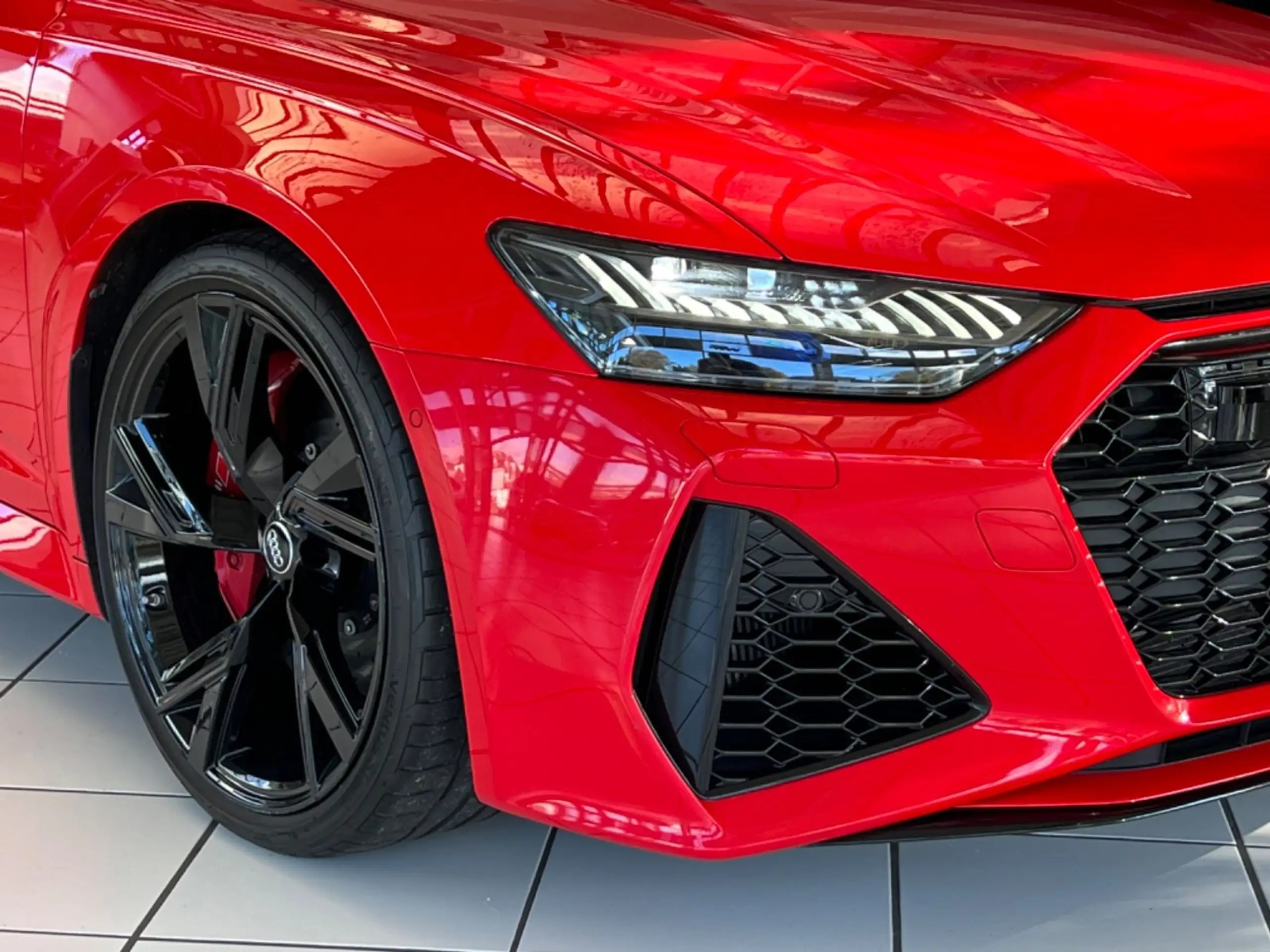 Audi - RS6