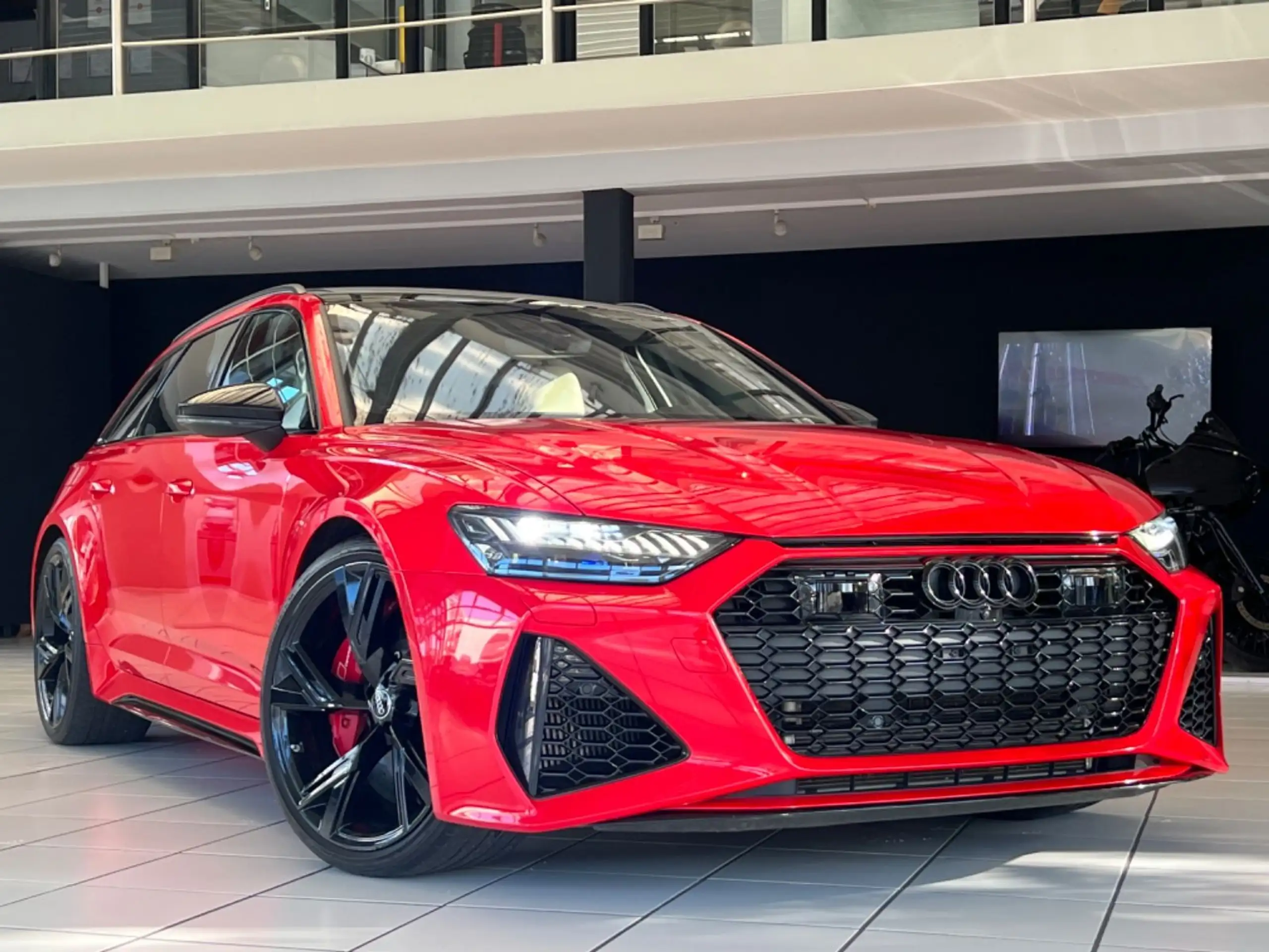 Audi - RS6