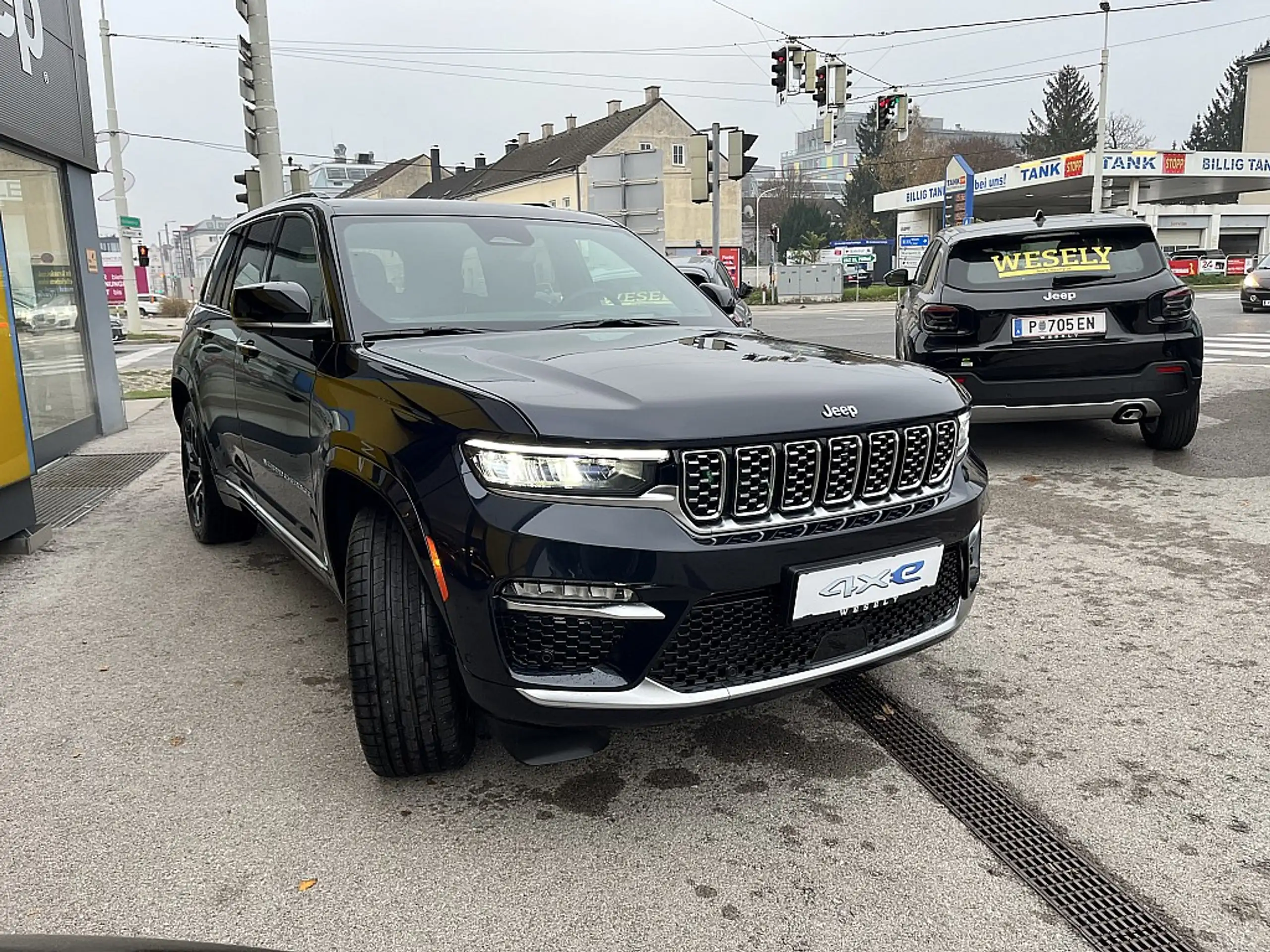 Jeep - Grand Cherokee