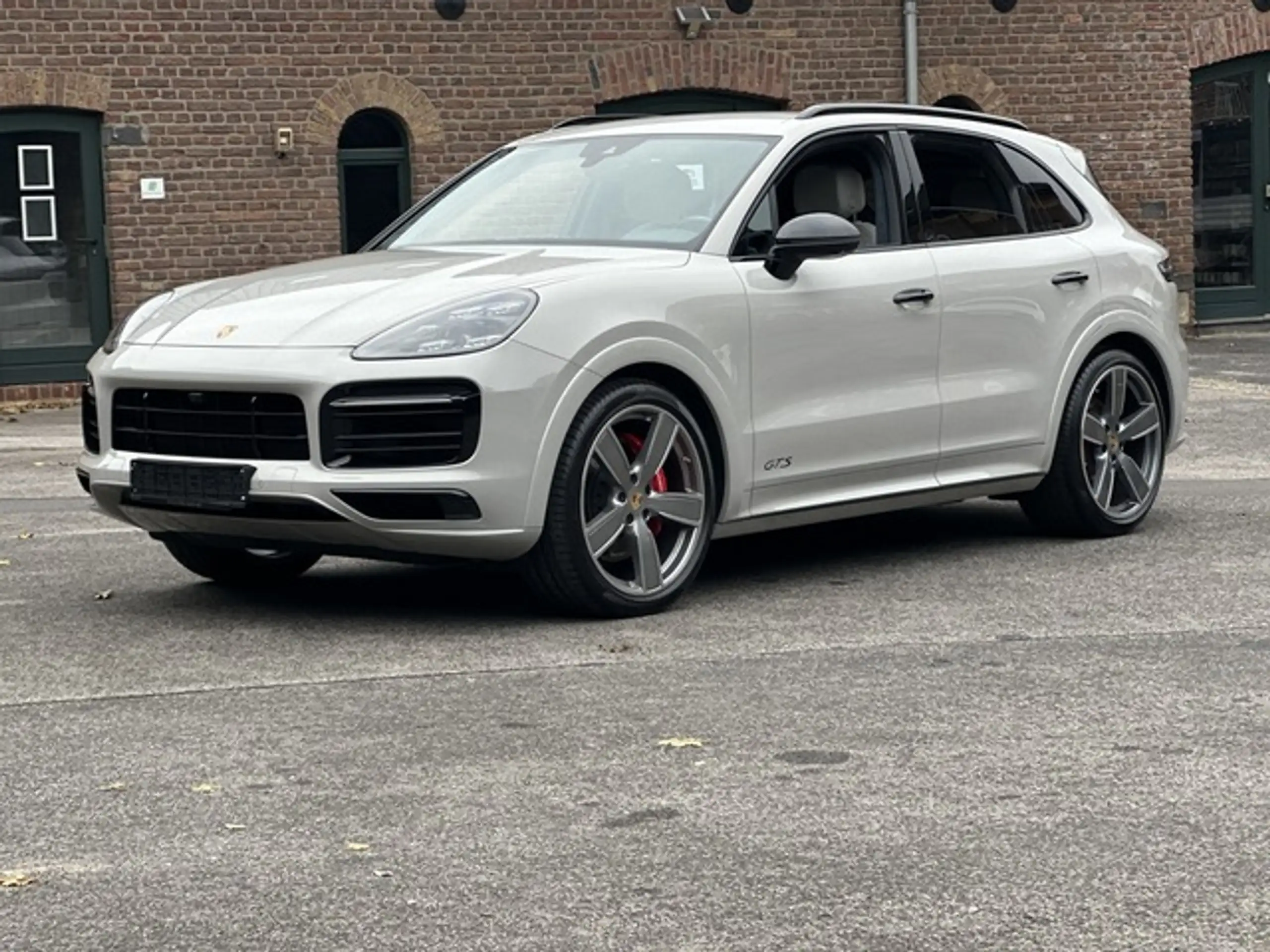 Porsche - Cayenne