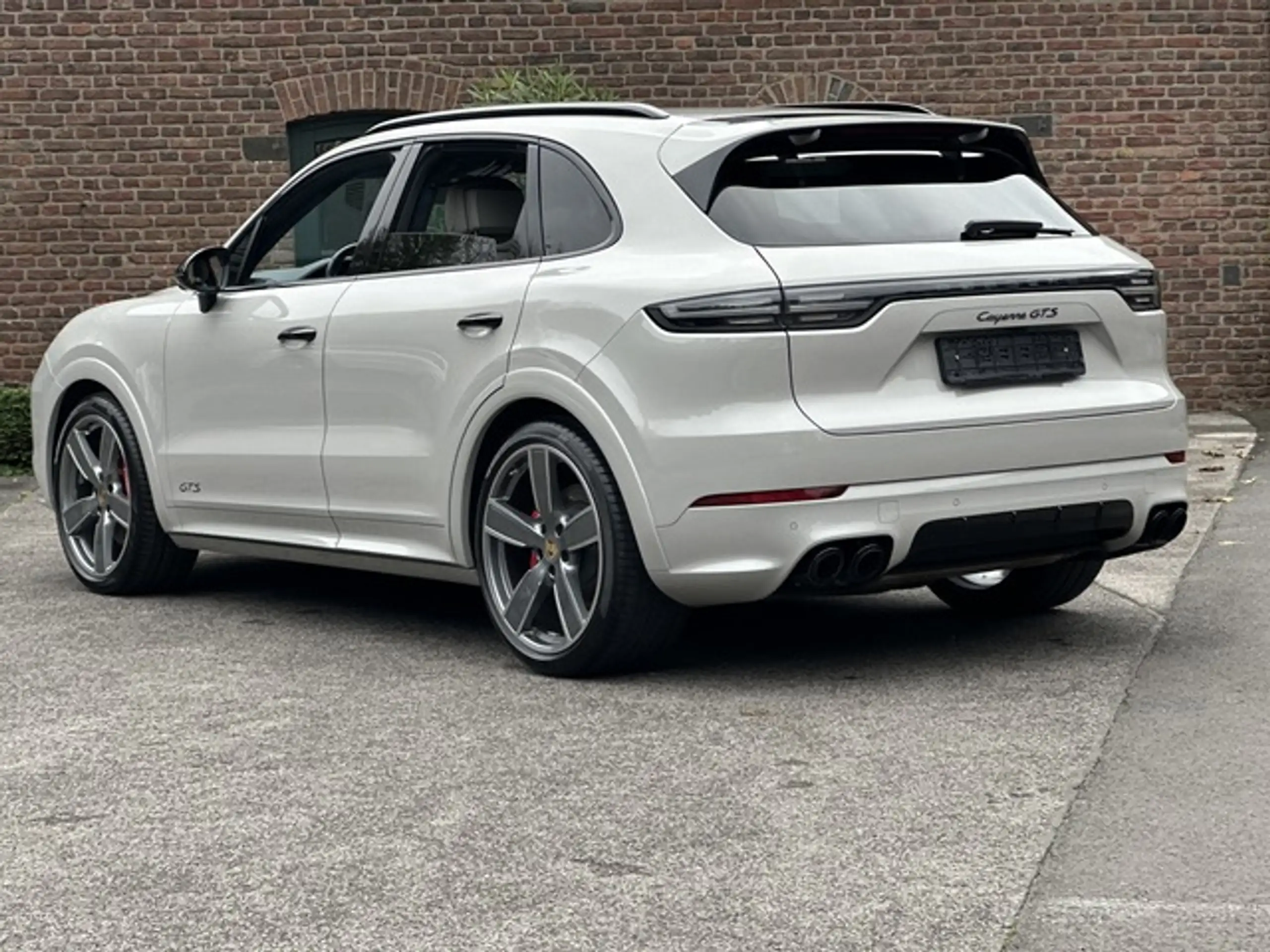 Porsche - Cayenne