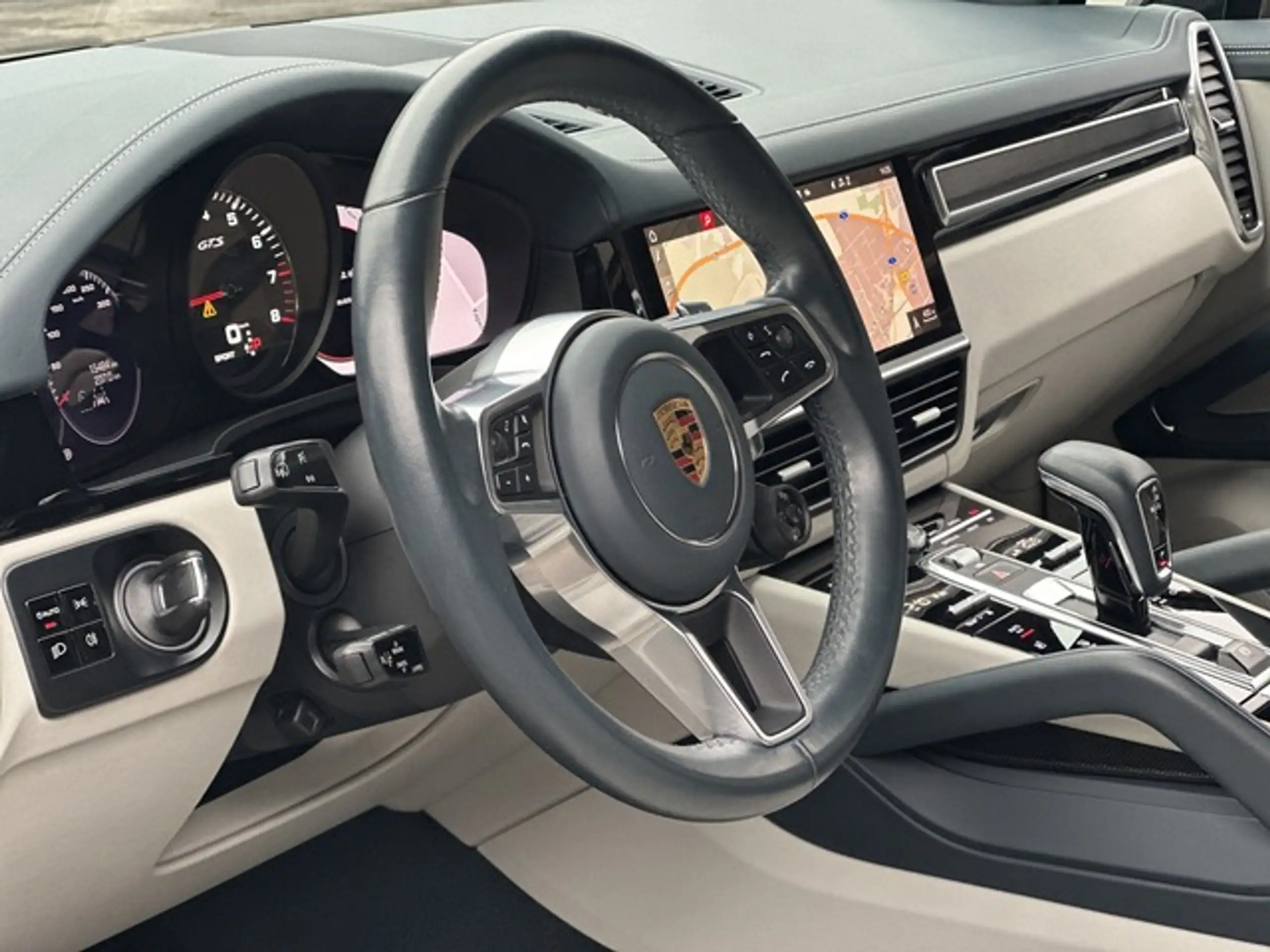 Porsche - Cayenne