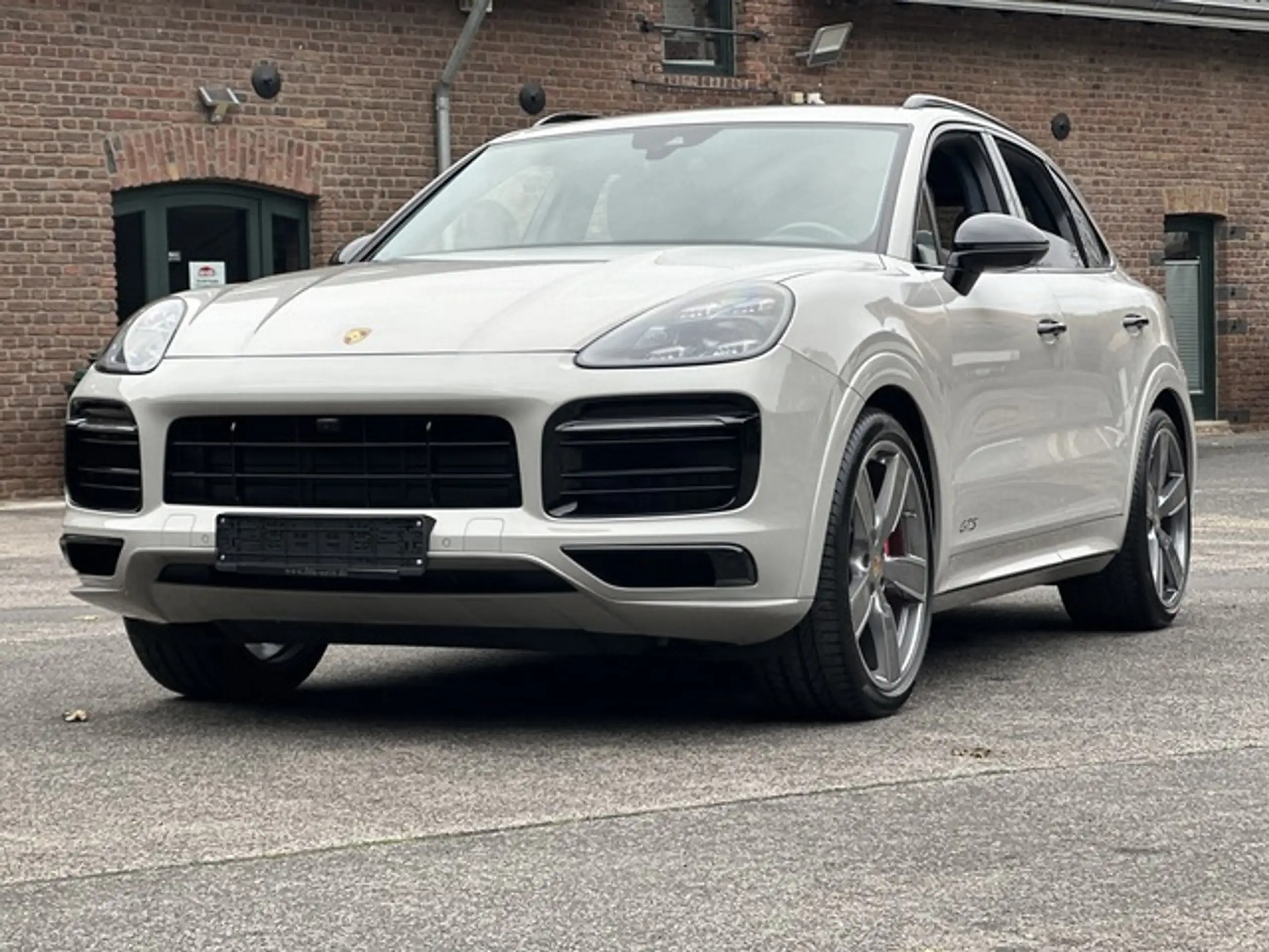 Porsche - Cayenne