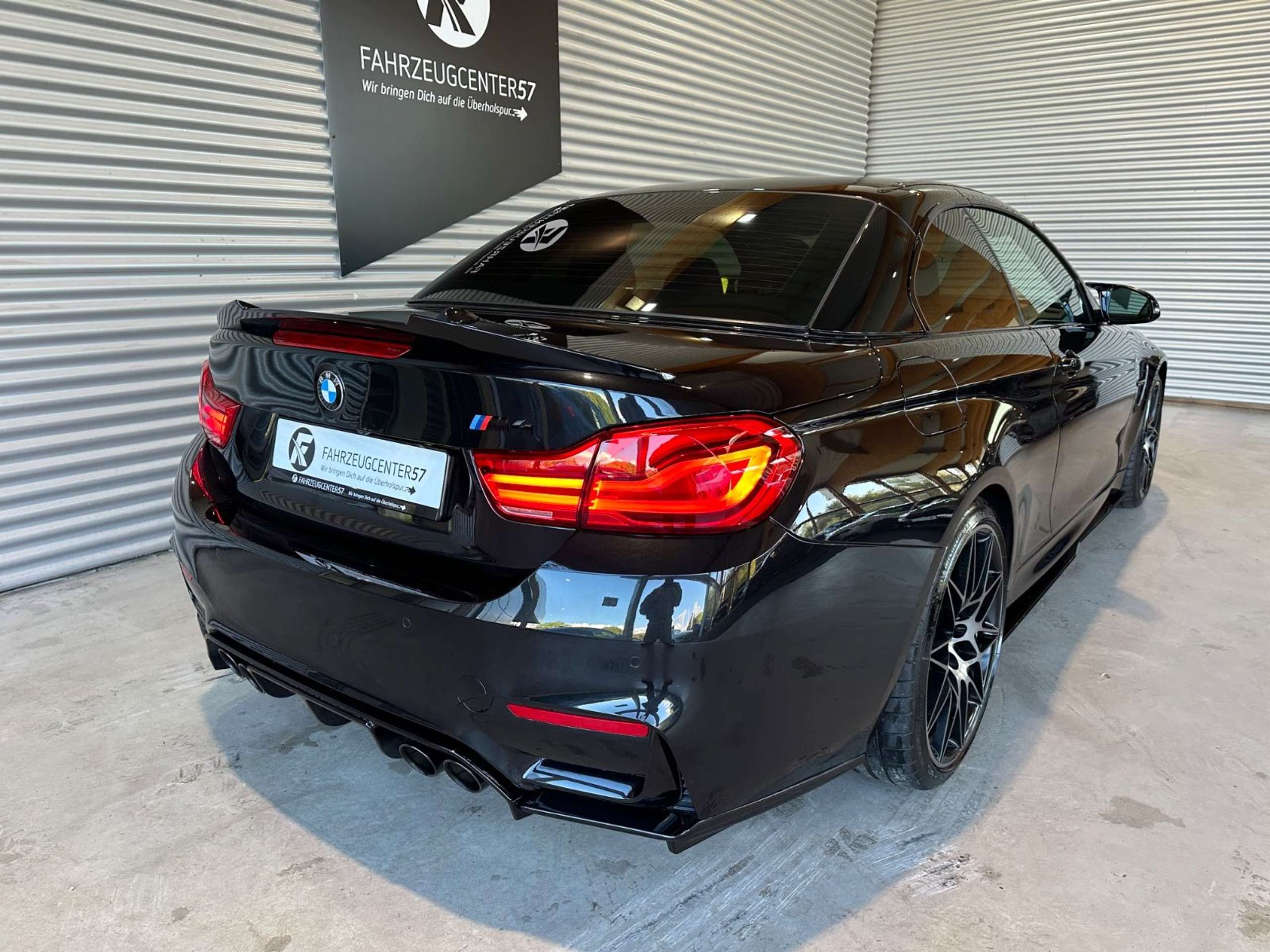 BMW - M4