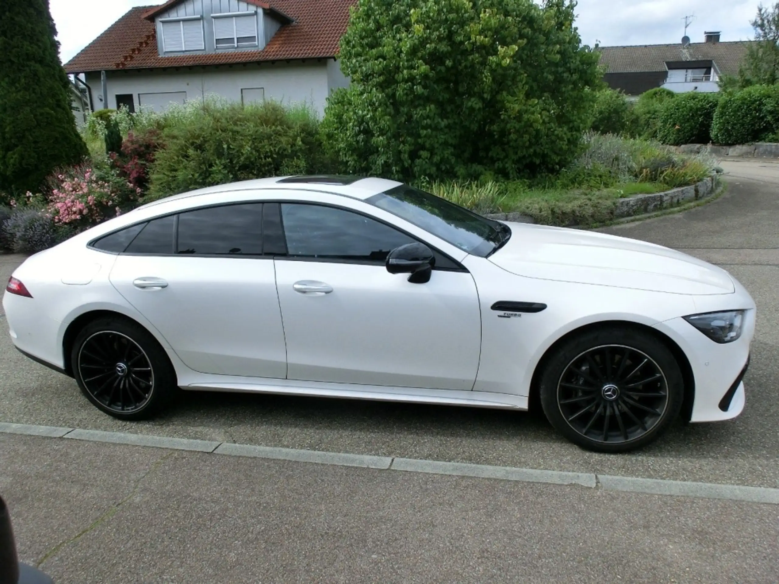 Mercedes-Benz - AMG GT