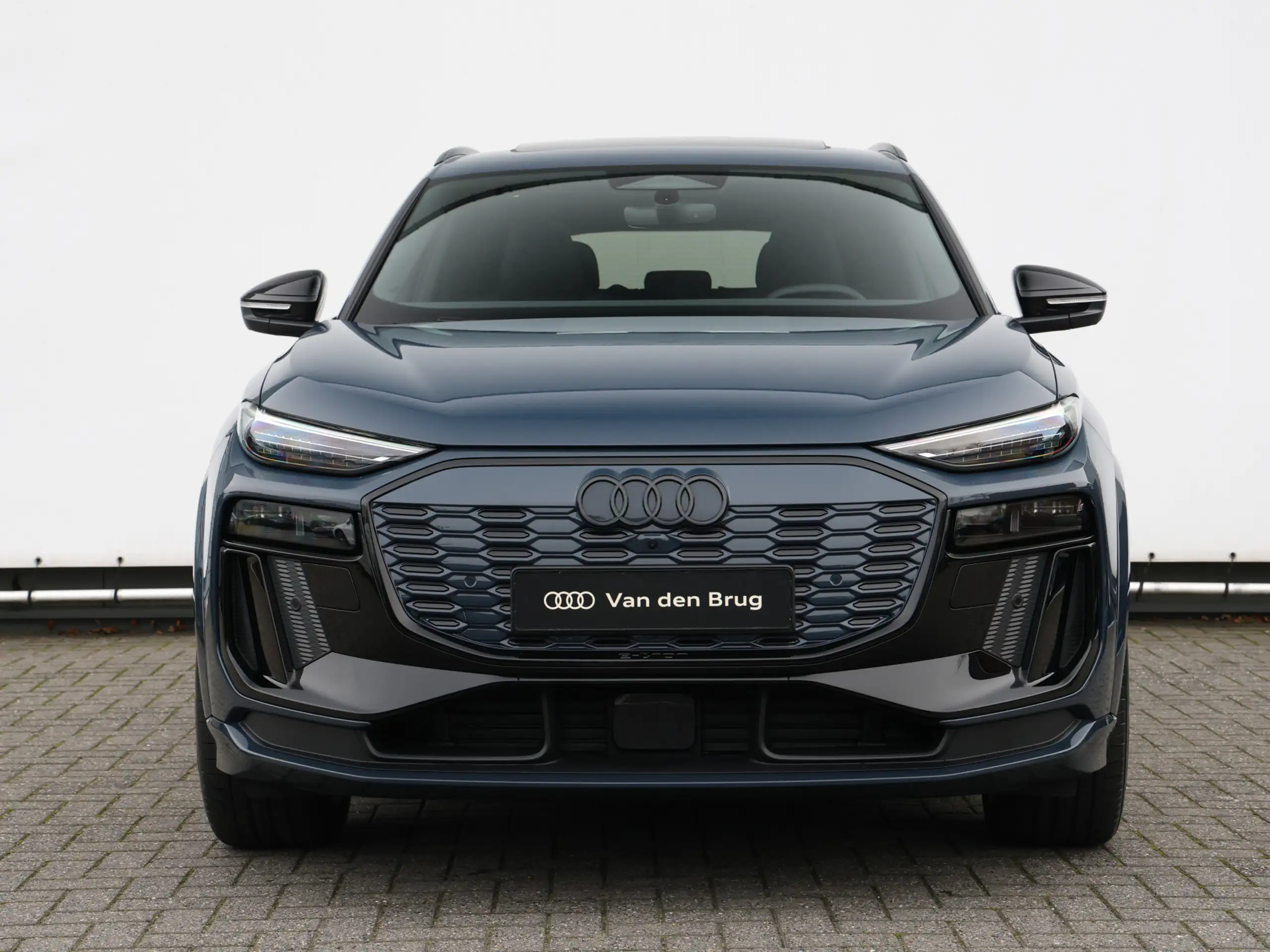 Audi - Q6