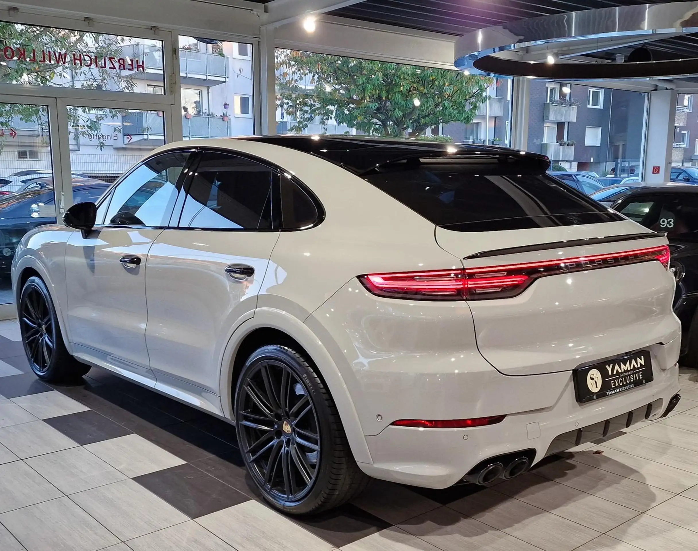 Porsche - Cayenne