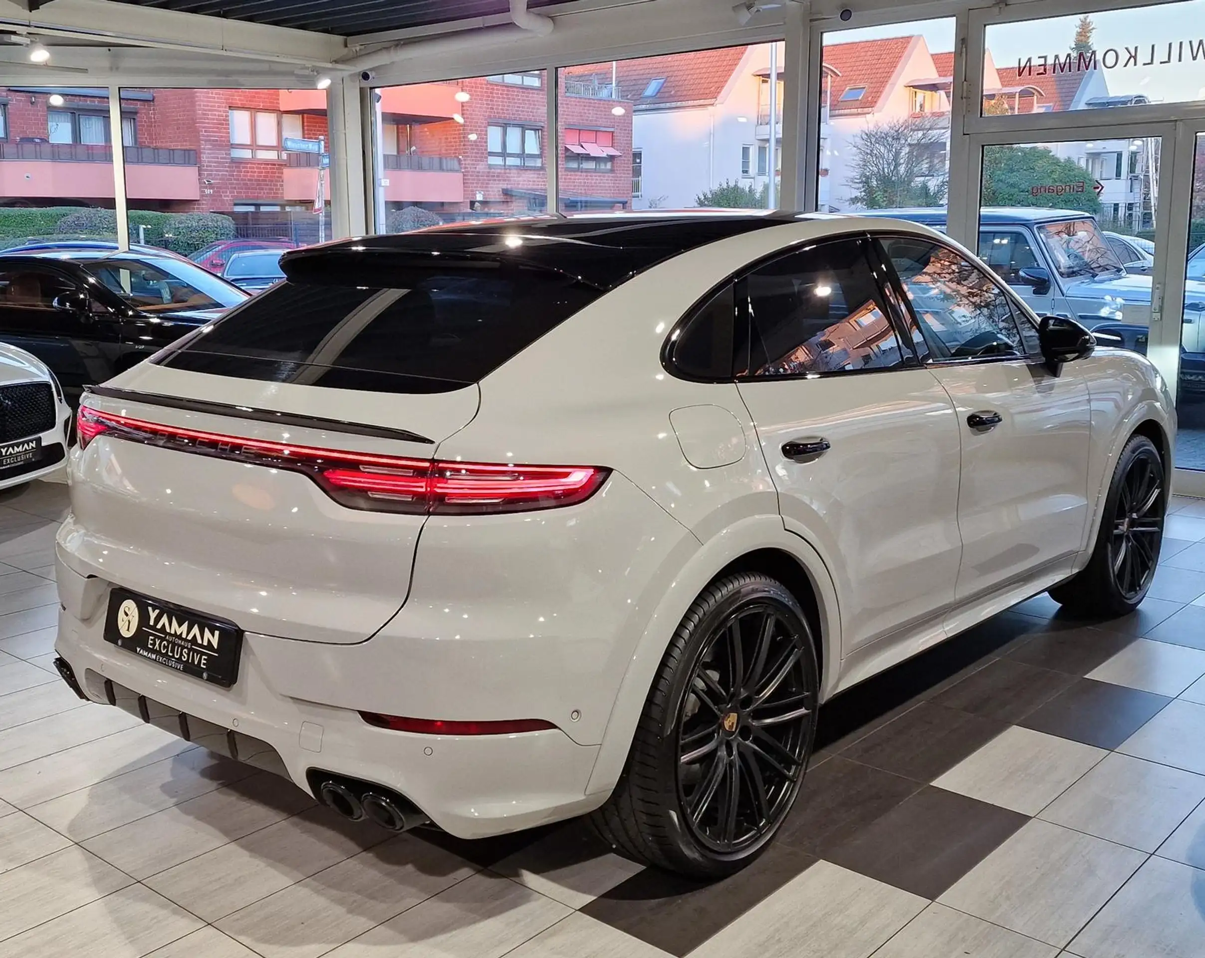 Porsche - Cayenne