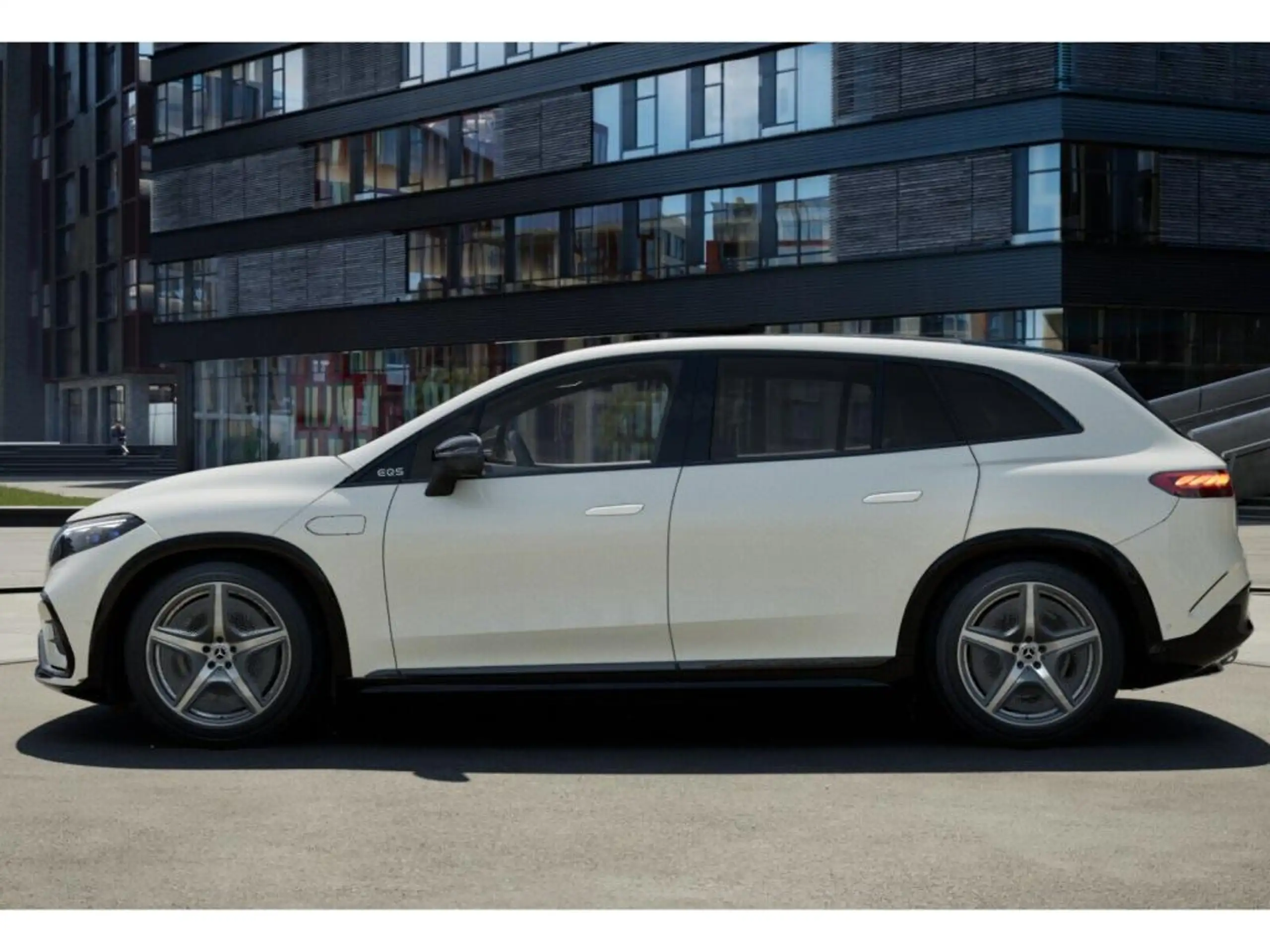 Mercedes-Benz - EQS SUV