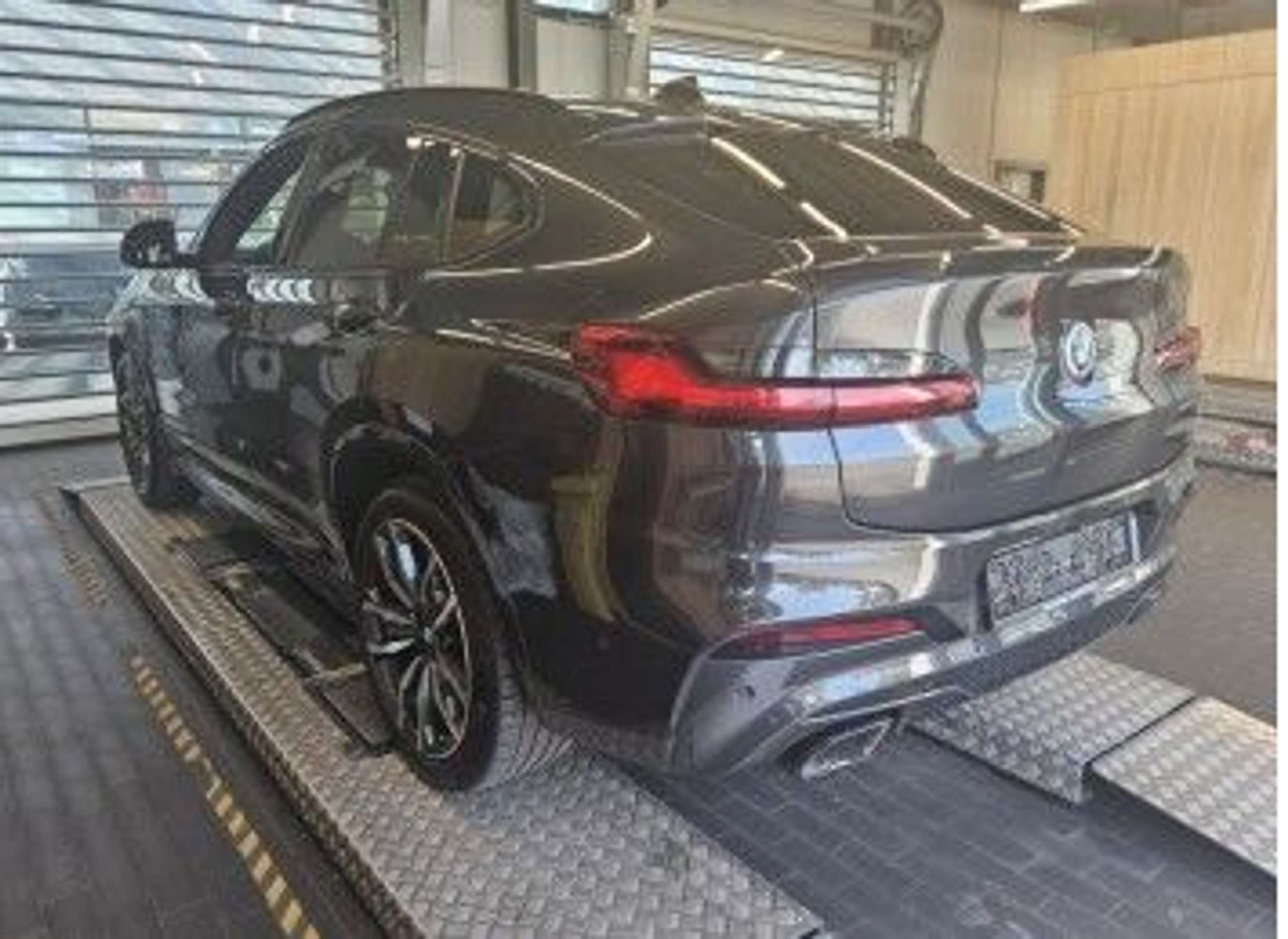 BMW - X4 M