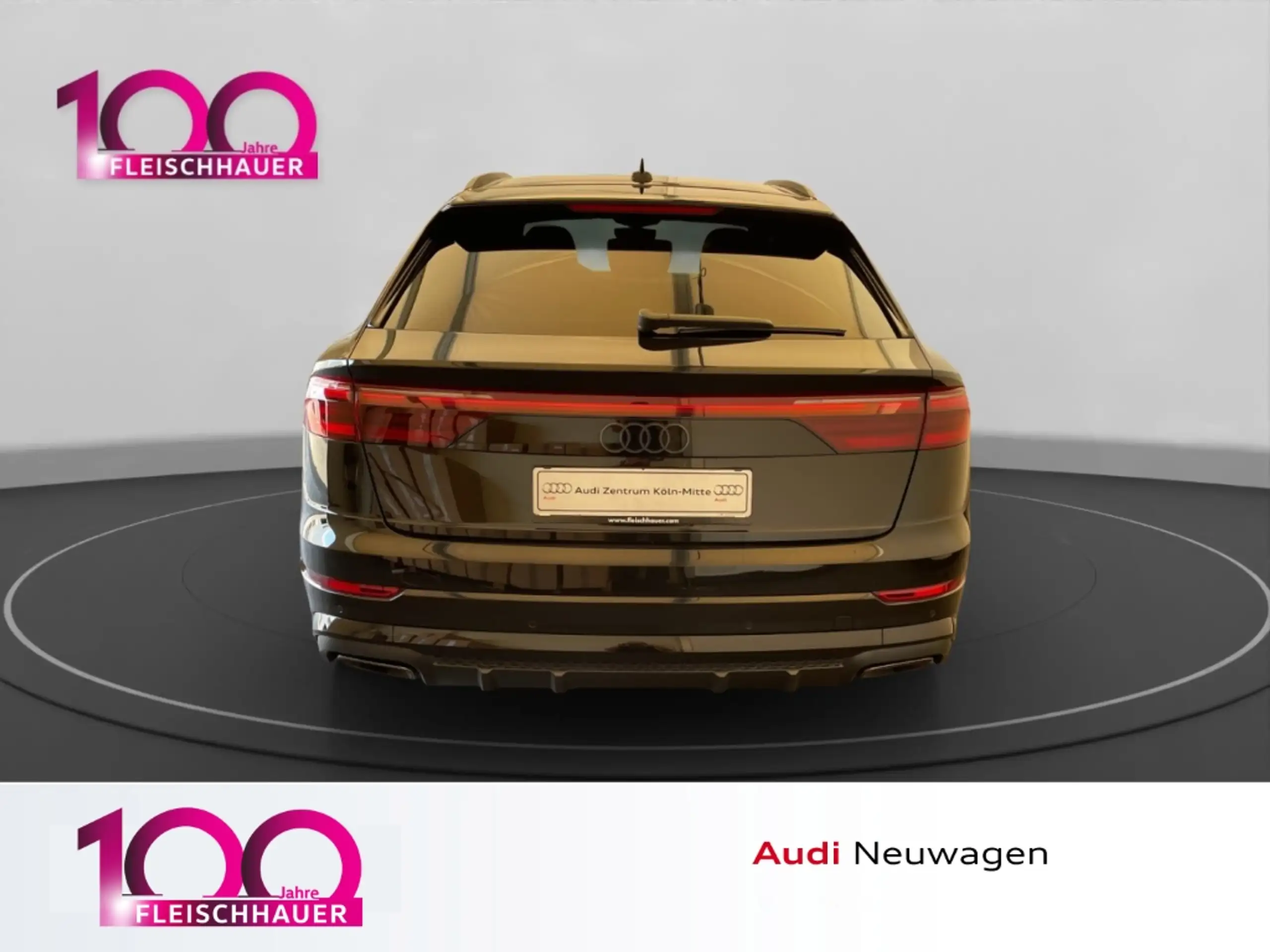 Audi - Q8