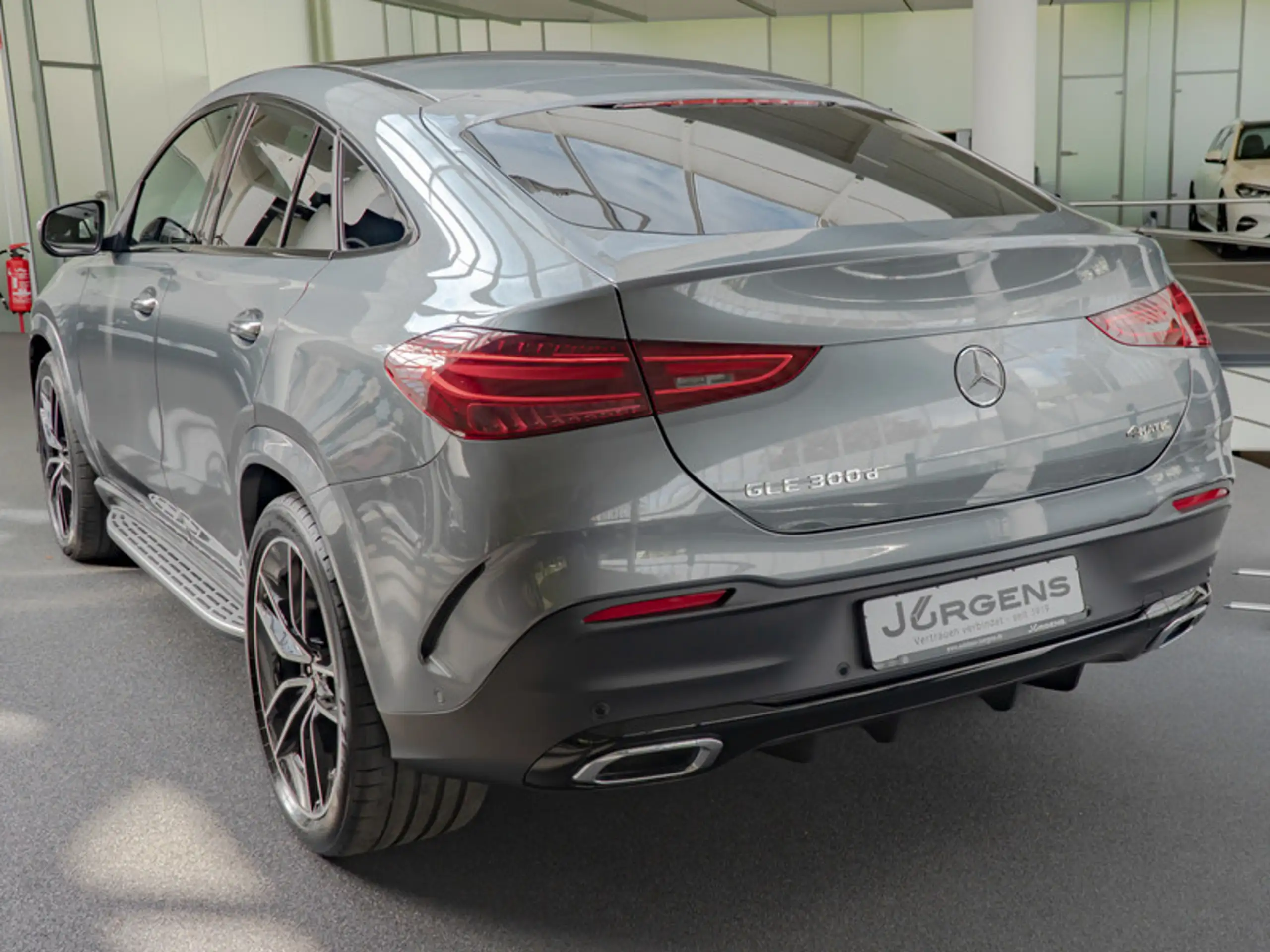 Mercedes-Benz - GLE 300