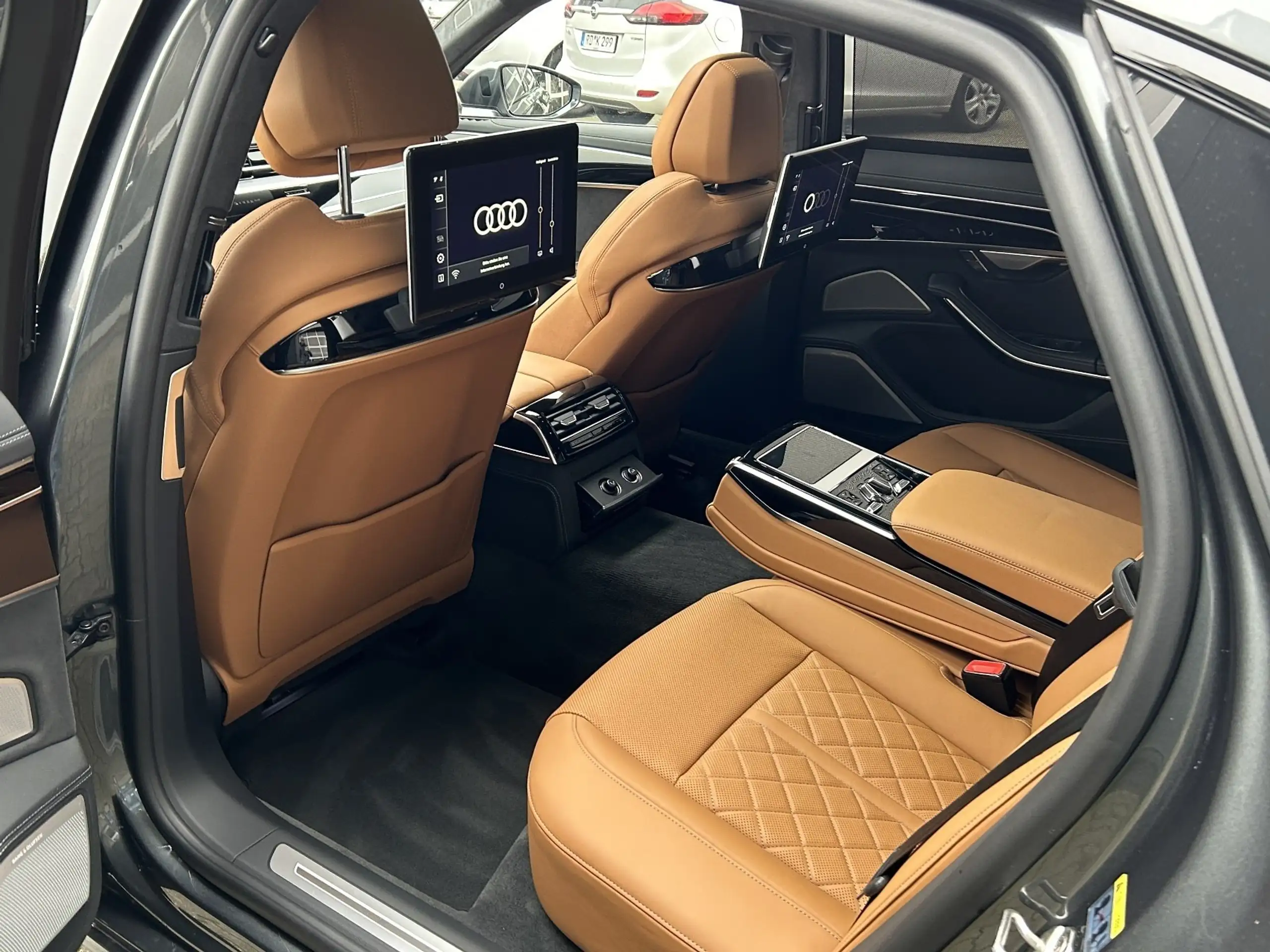 Audi - A8