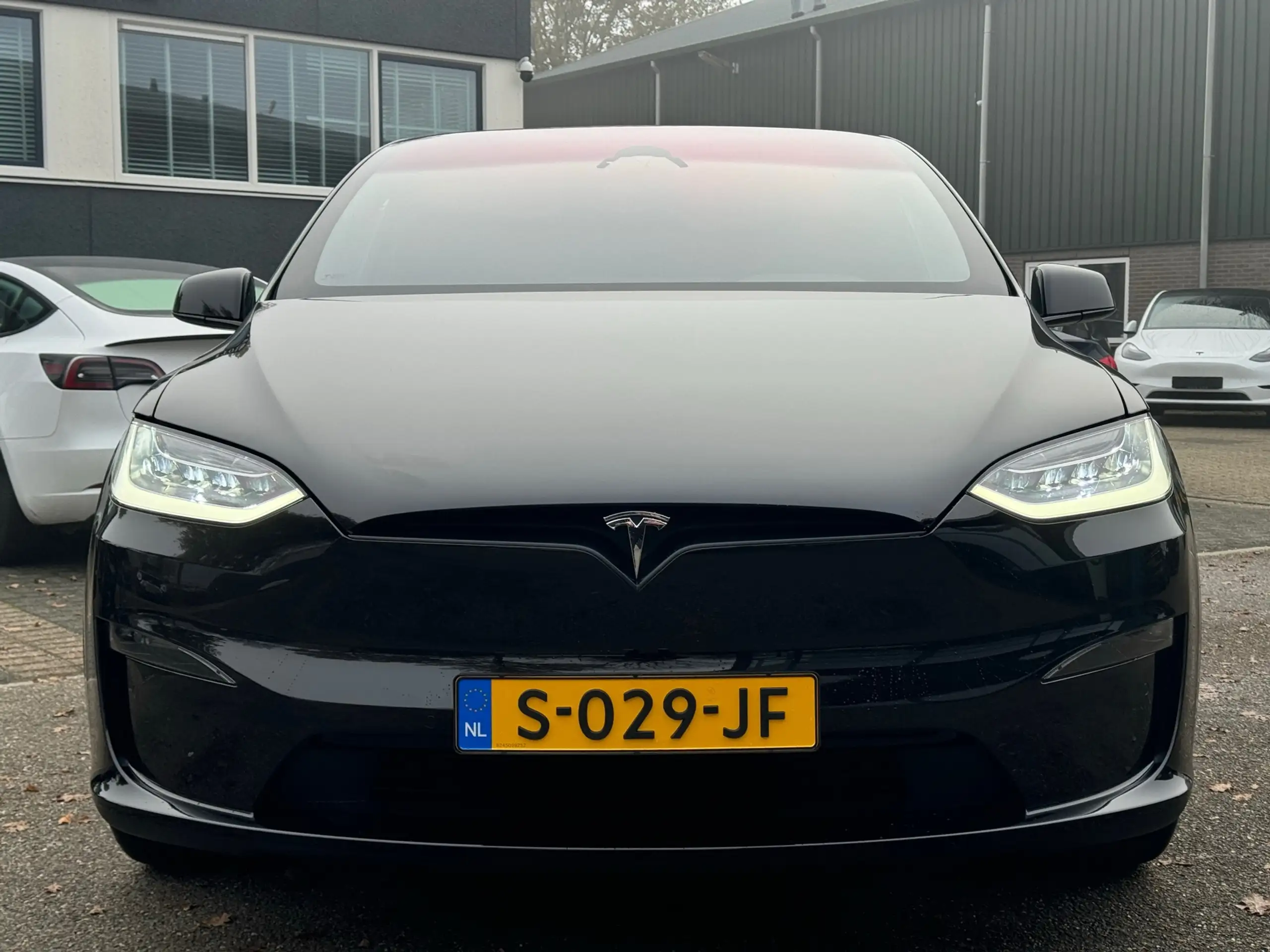 Tesla - Model X