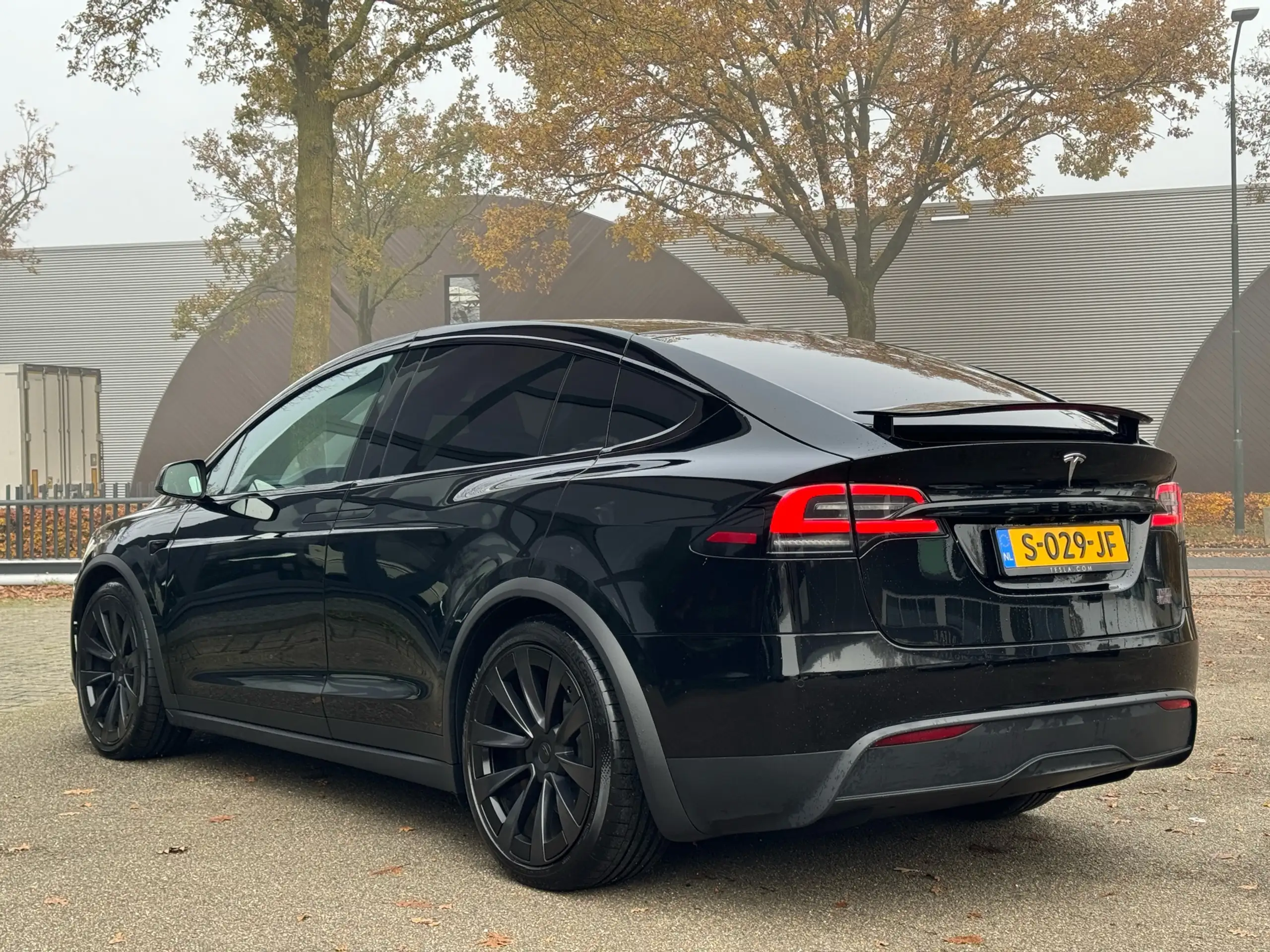 Tesla - Model X