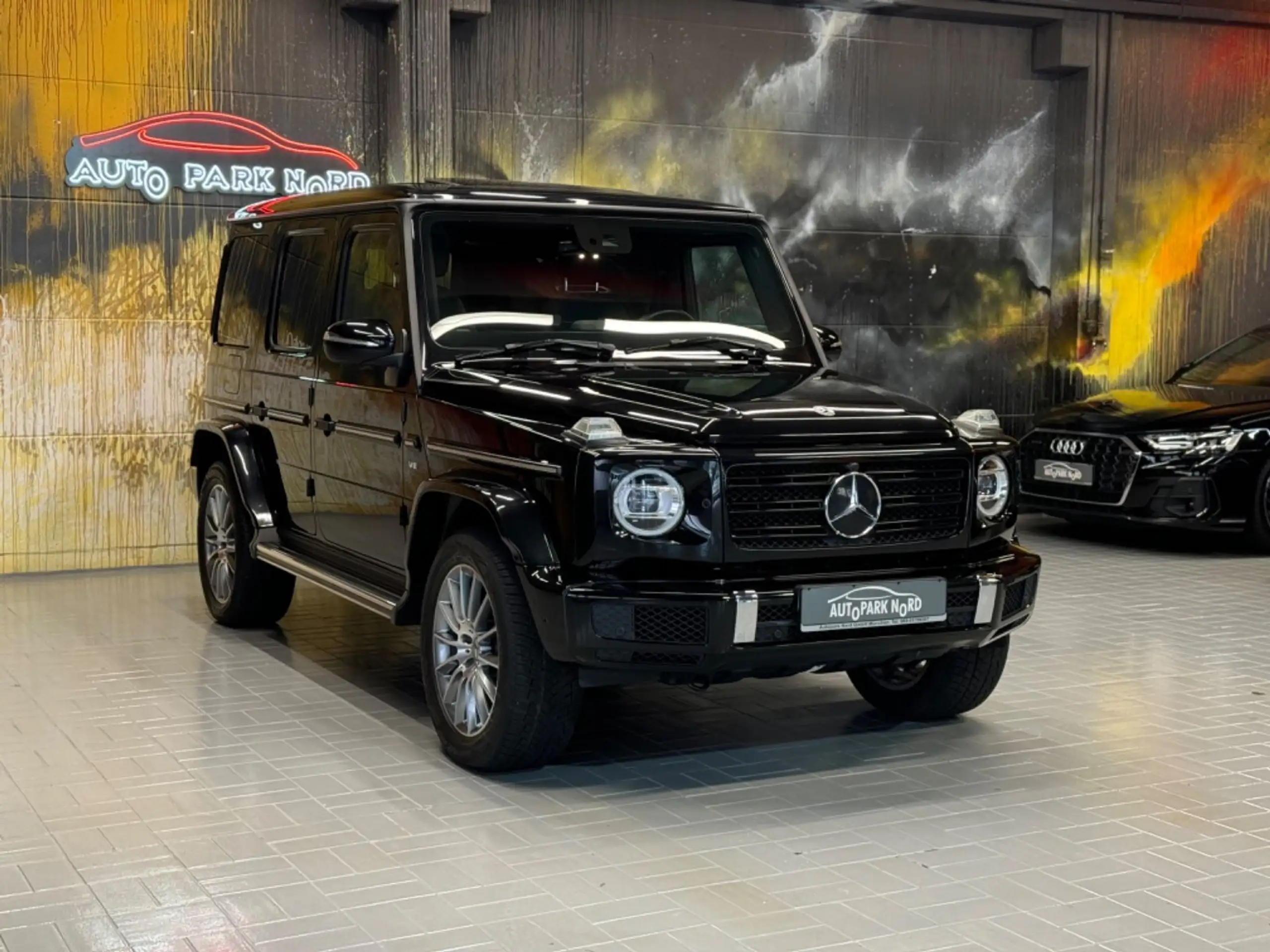 Mercedes-Benz - G 500