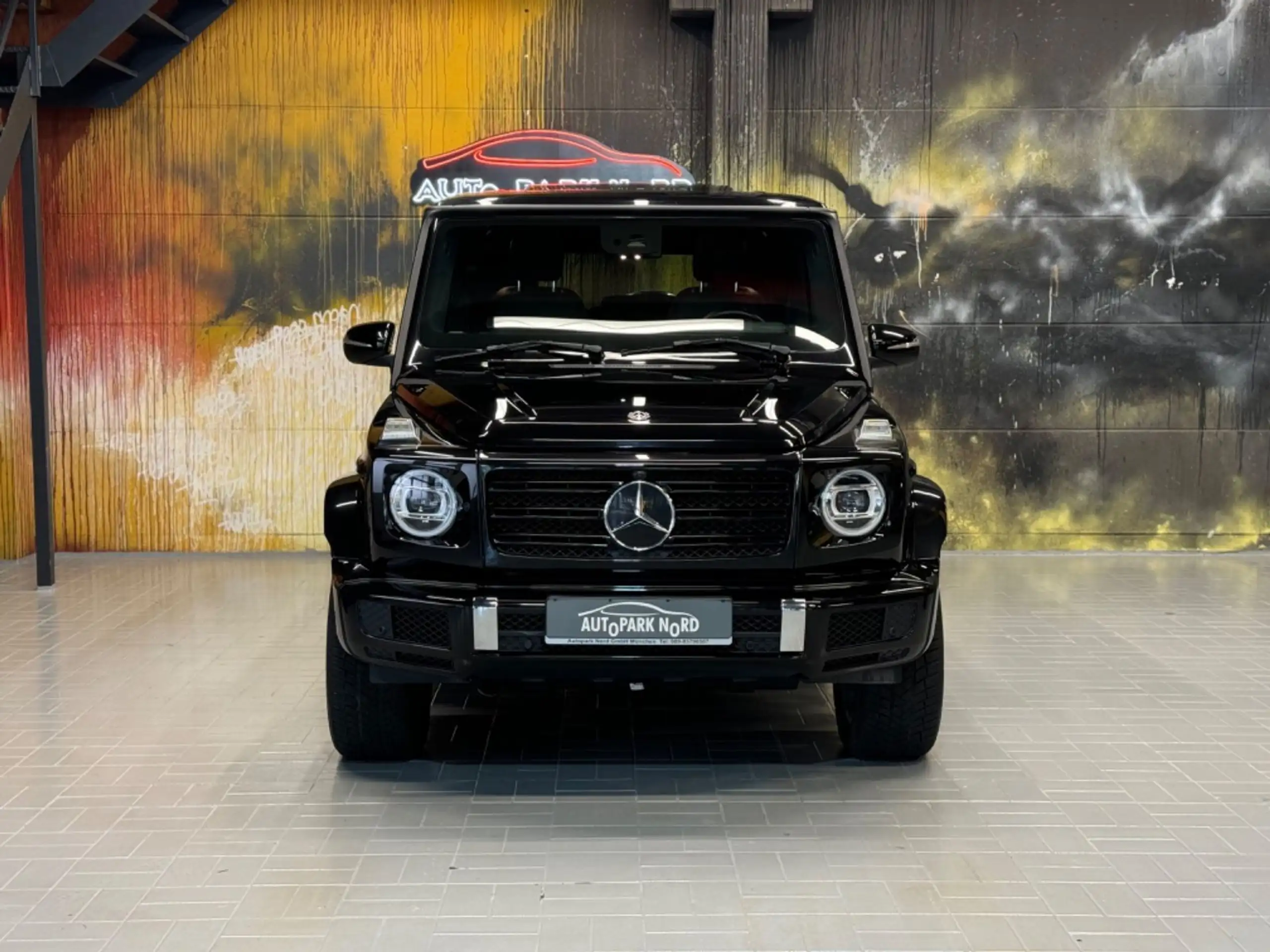 Mercedes-Benz - G 500