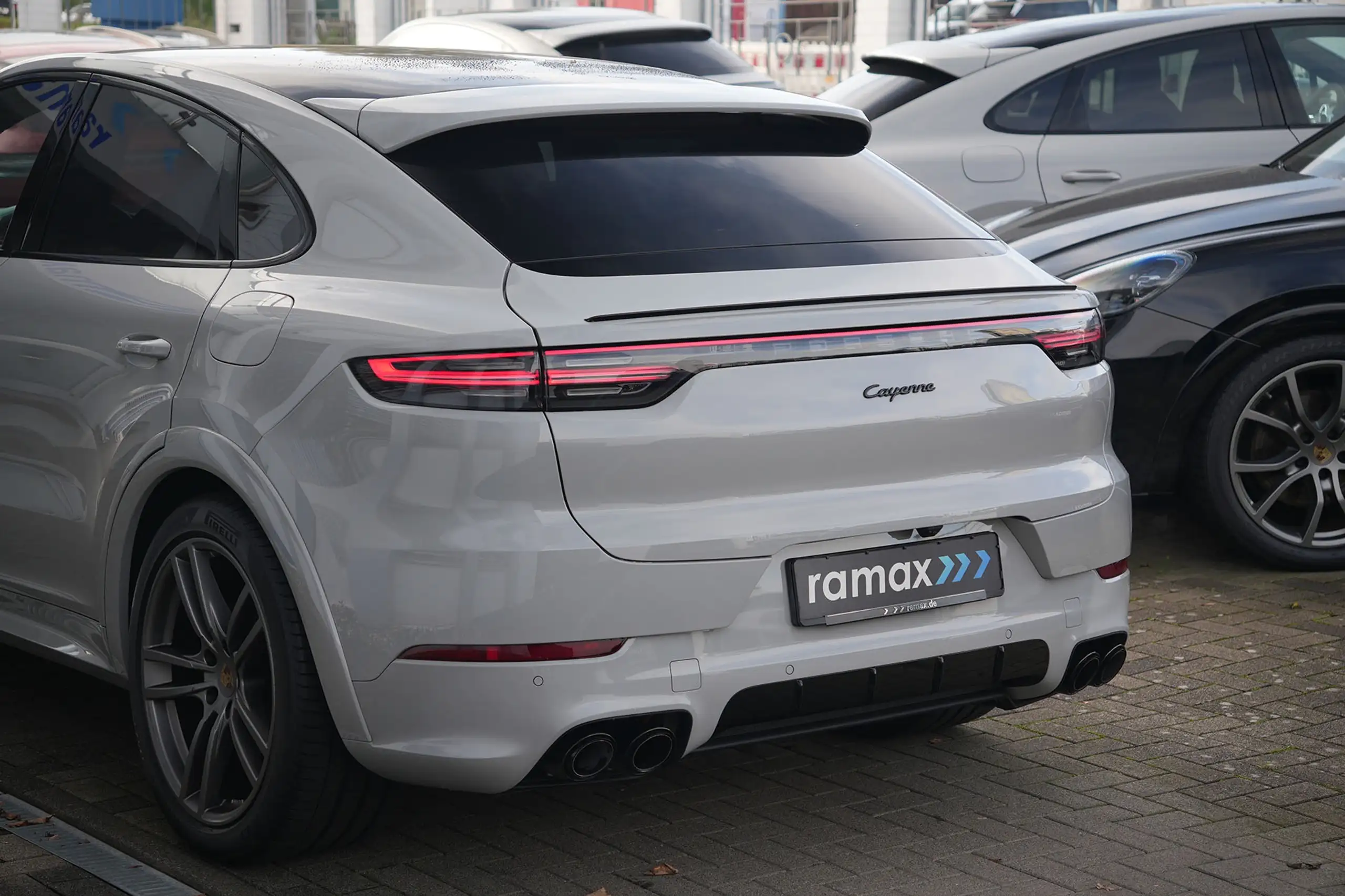 Porsche - Cayenne