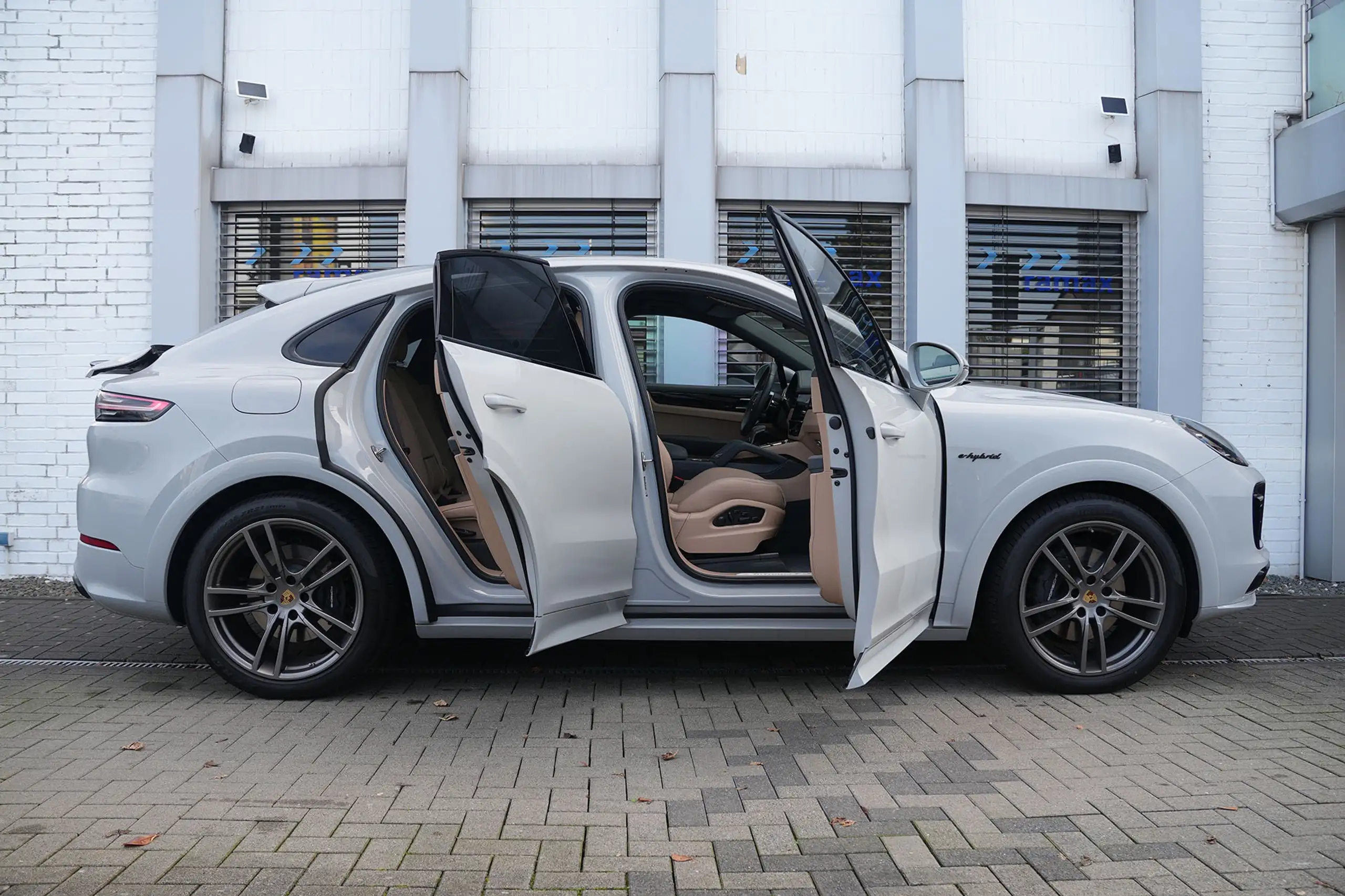 Porsche - Cayenne